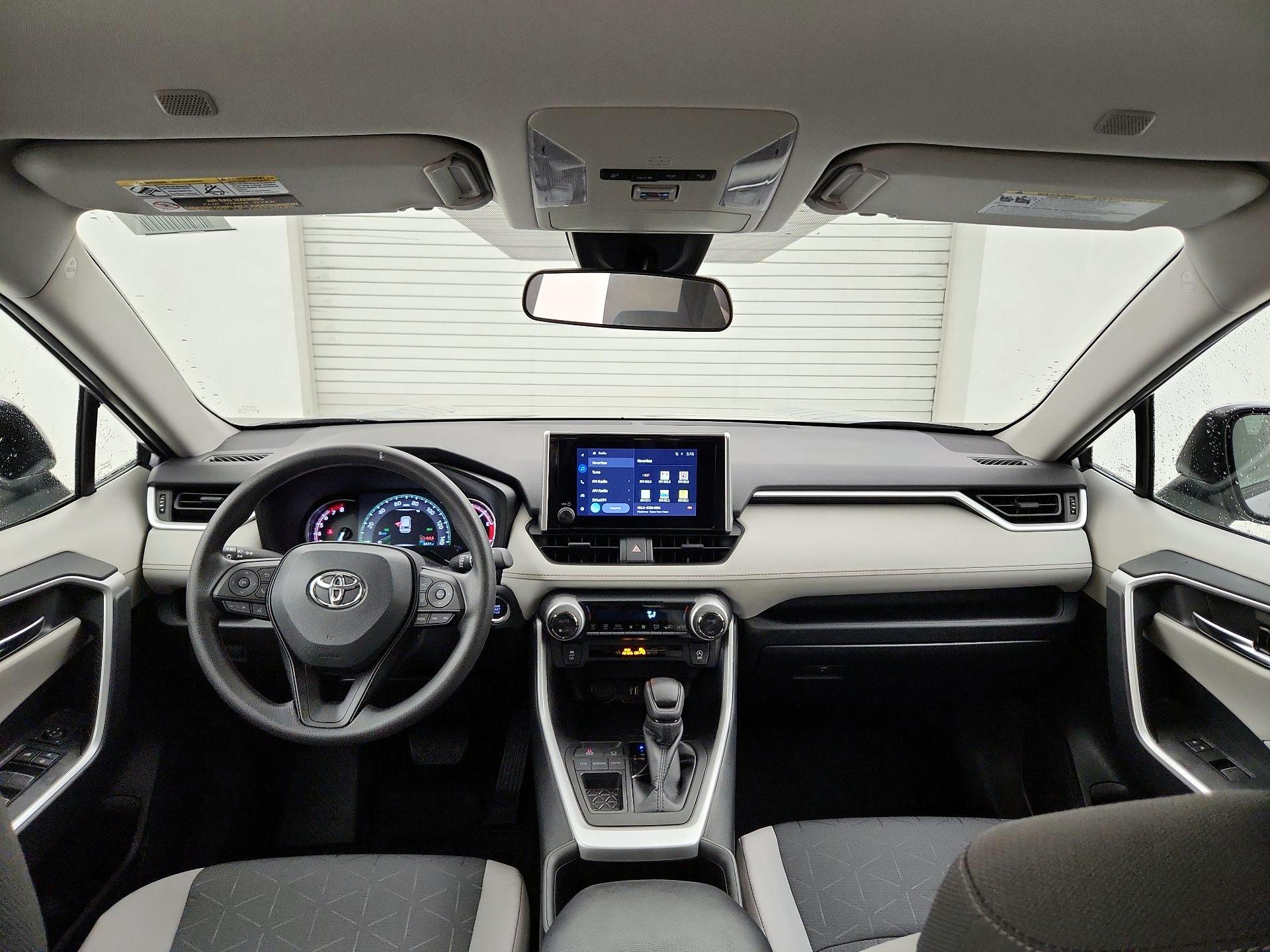 Thumbnail: 2024 Toyota RAV4 - 9