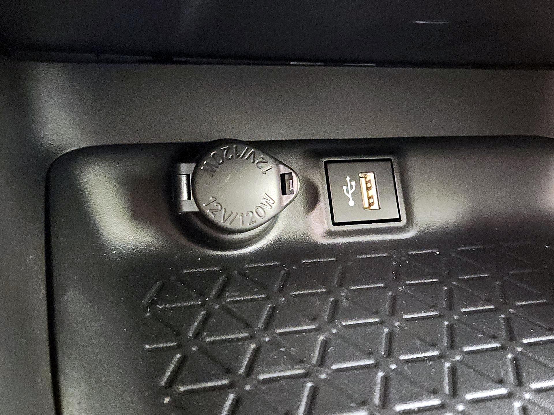 Thumbnail: 2024 Toyota RAV4 - 18