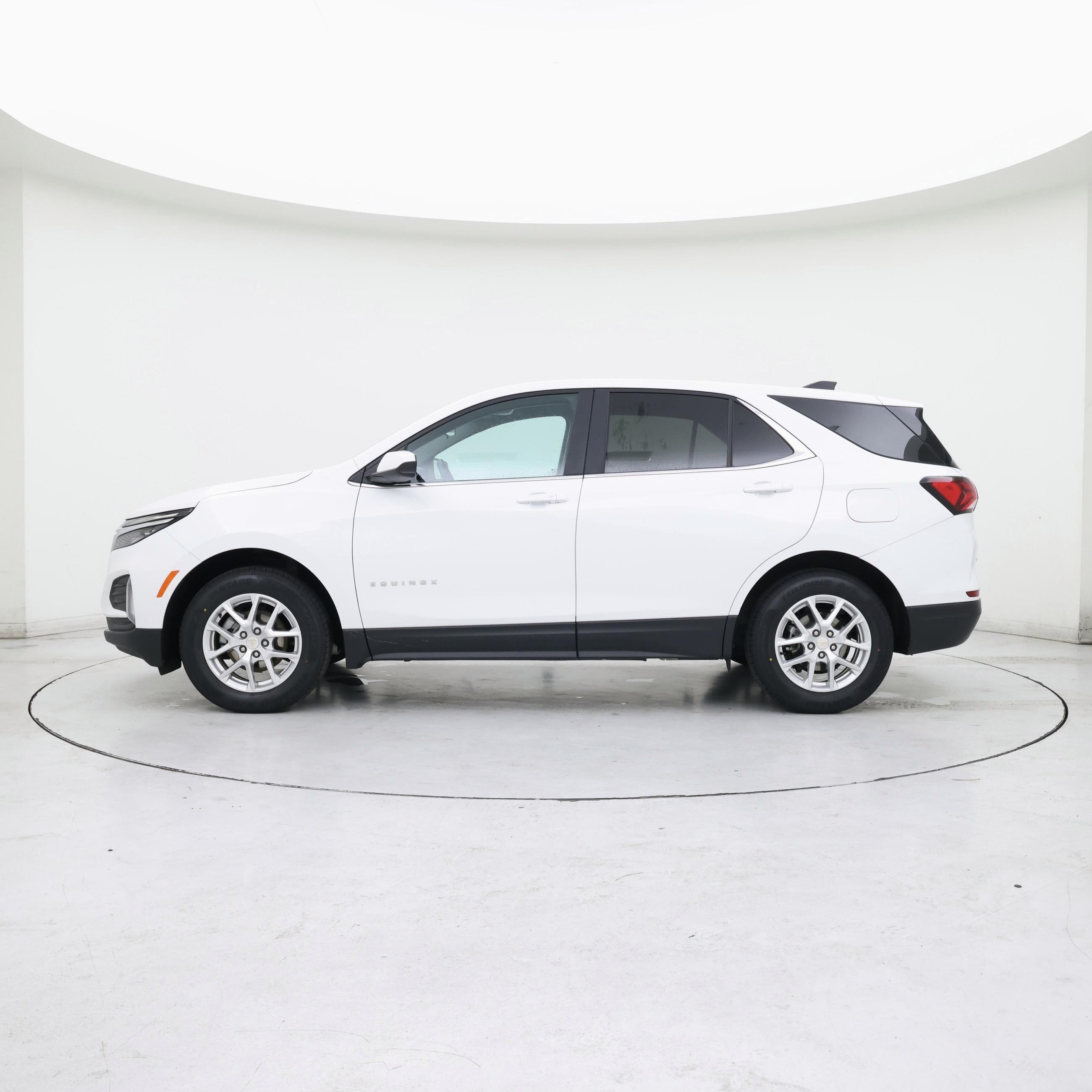 Thumbnail: 2023 Chevrolet Equinox - 3