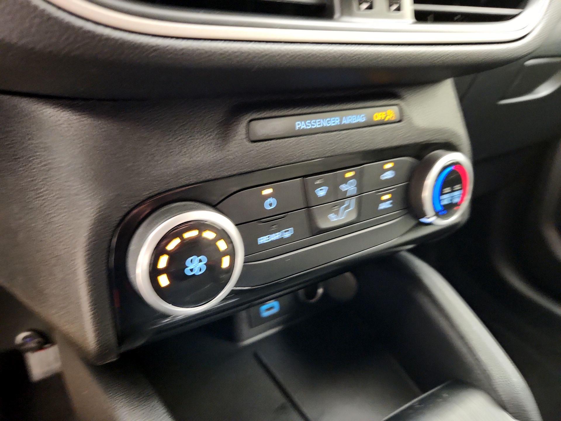 Thumbnail: 2021 Ford Escape - 16