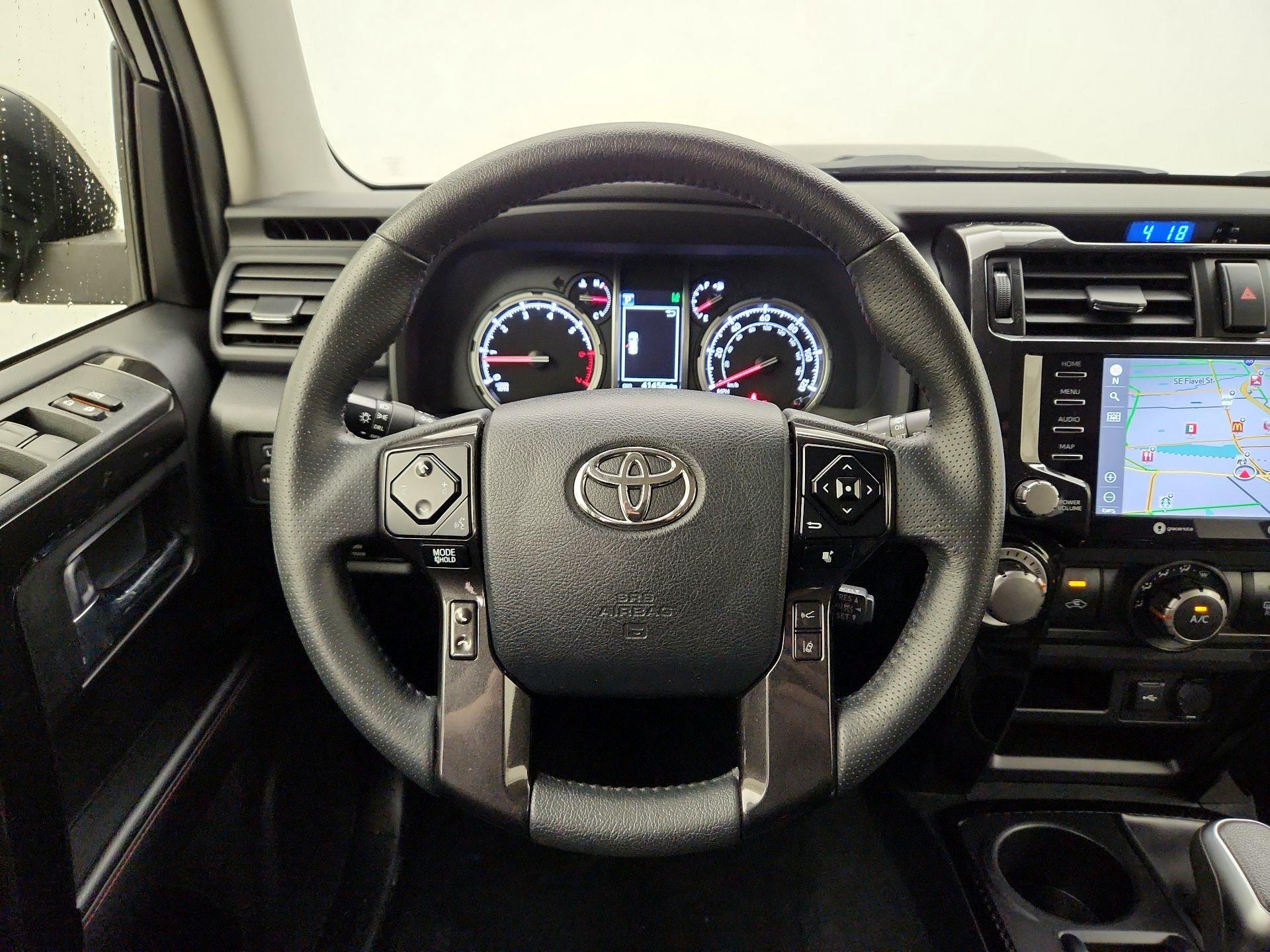 Thumbnail: 2020 Toyota 4Runner - 10