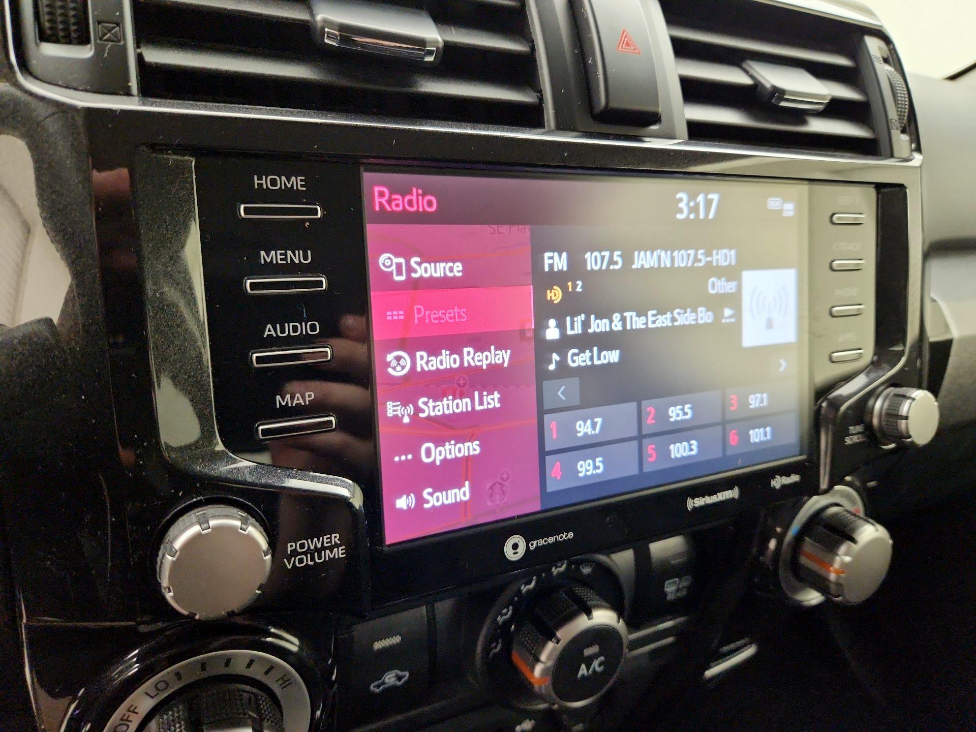 Thumbnail: 2020 Toyota 4Runner - 16