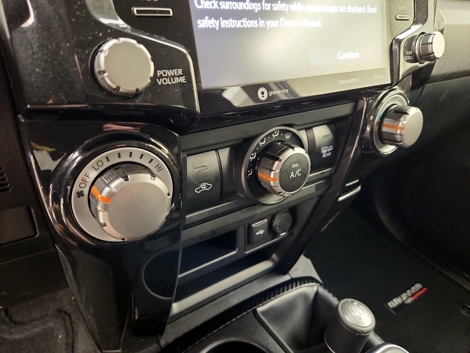 Thumbnail: 2020 Toyota 4Runner - 17