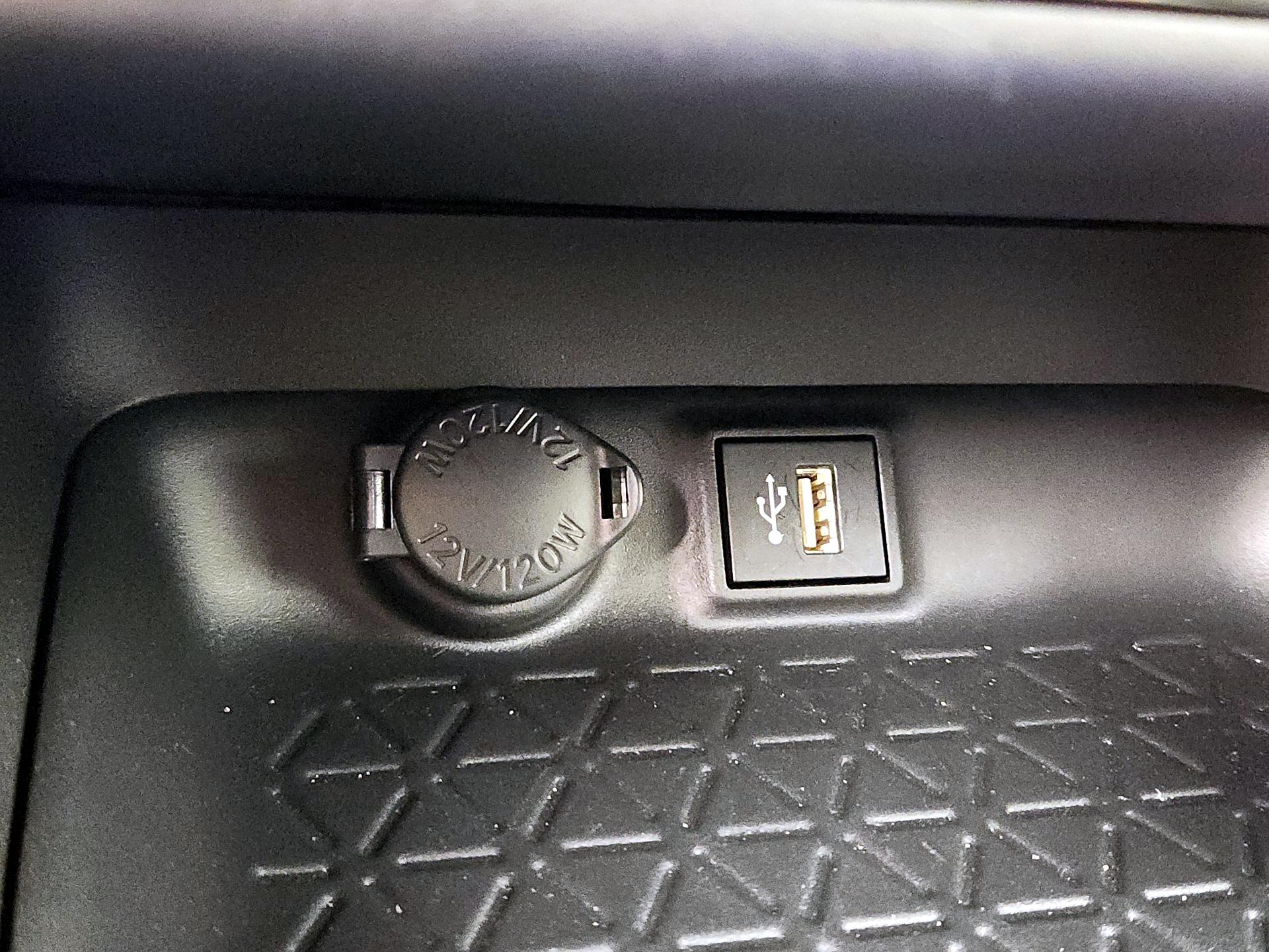 Thumbnail: 2023 Toyota RAV4 - 18