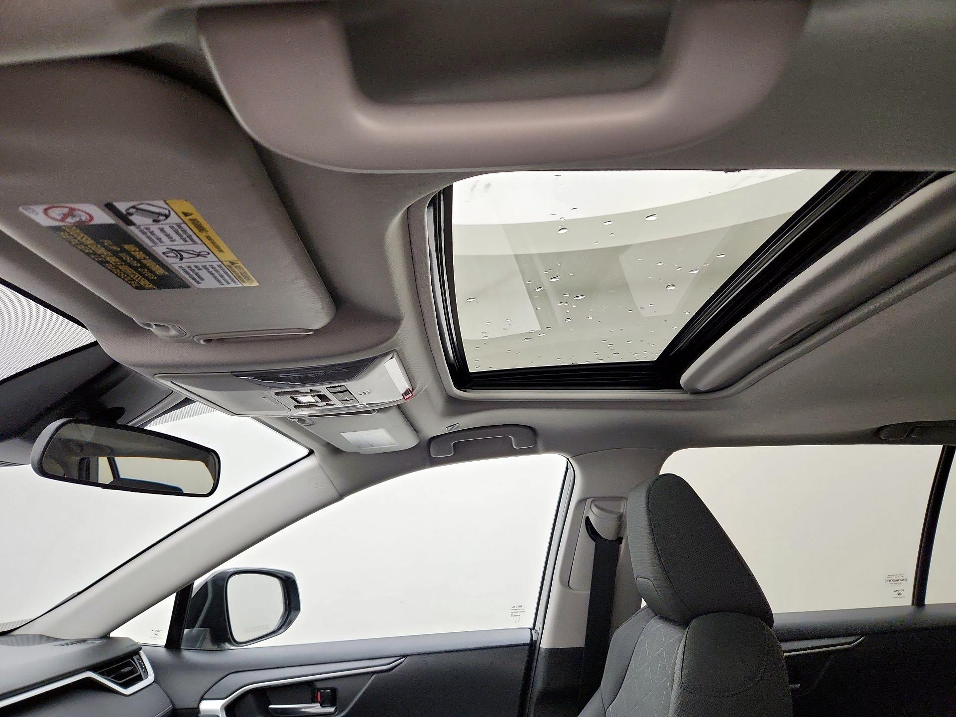 Thumbnail: 2023 Toyota RAV4 - 19