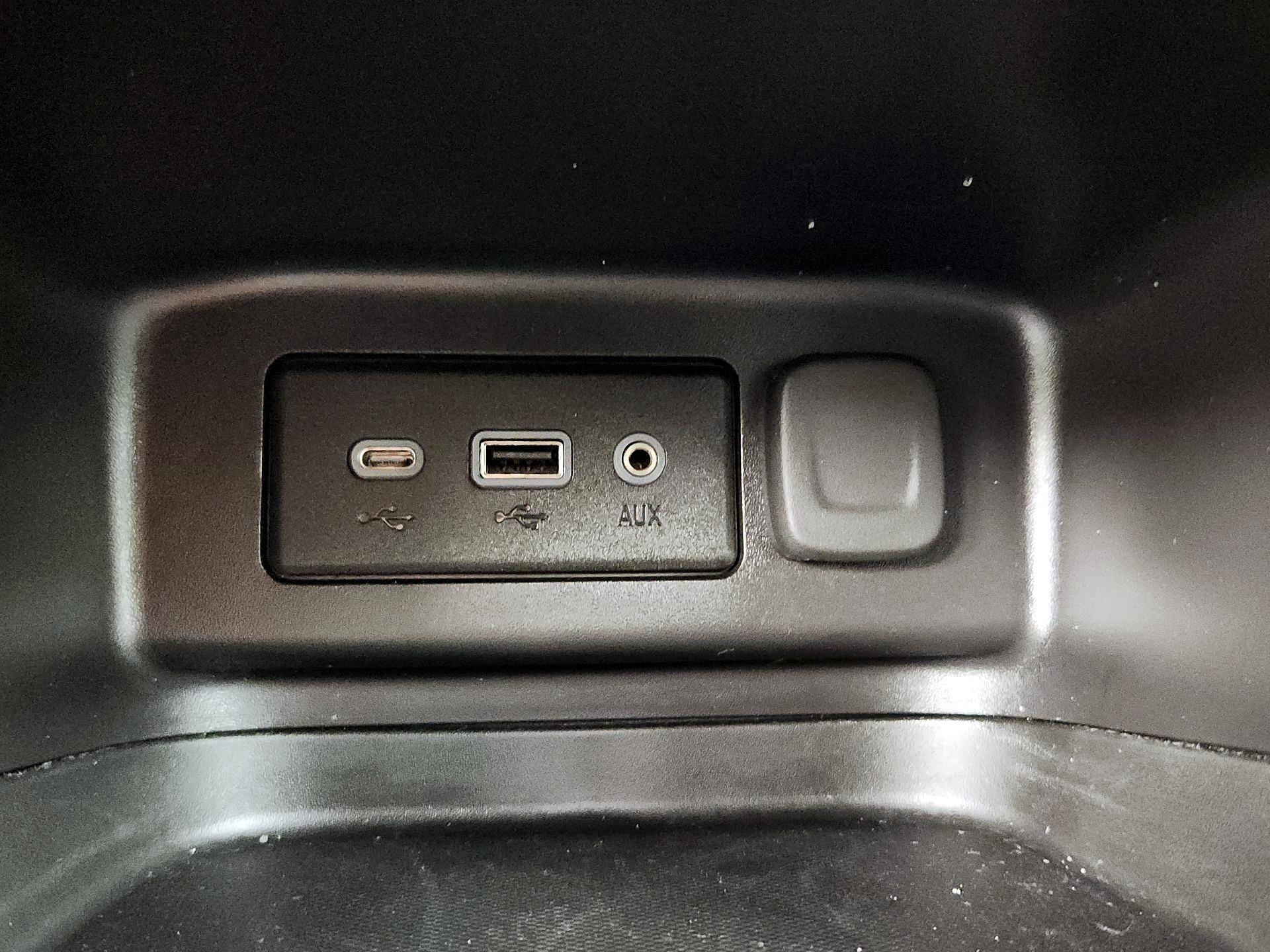 Thumbnail: 2024 Chevrolet Equinox - 18