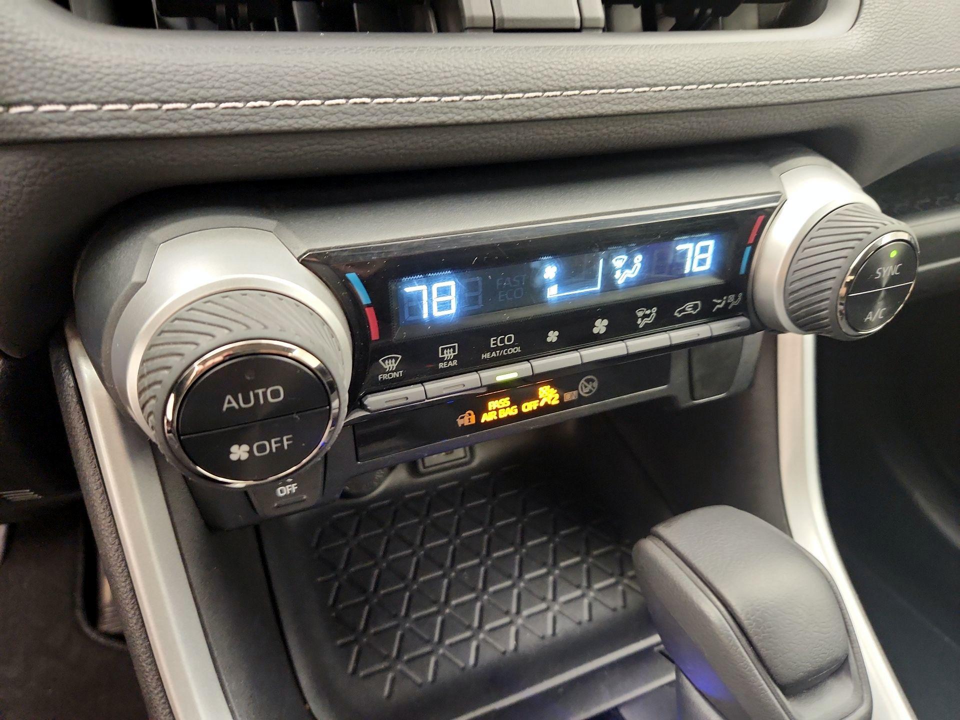 Thumbnail: 2024 Toyota RAV4 - 16