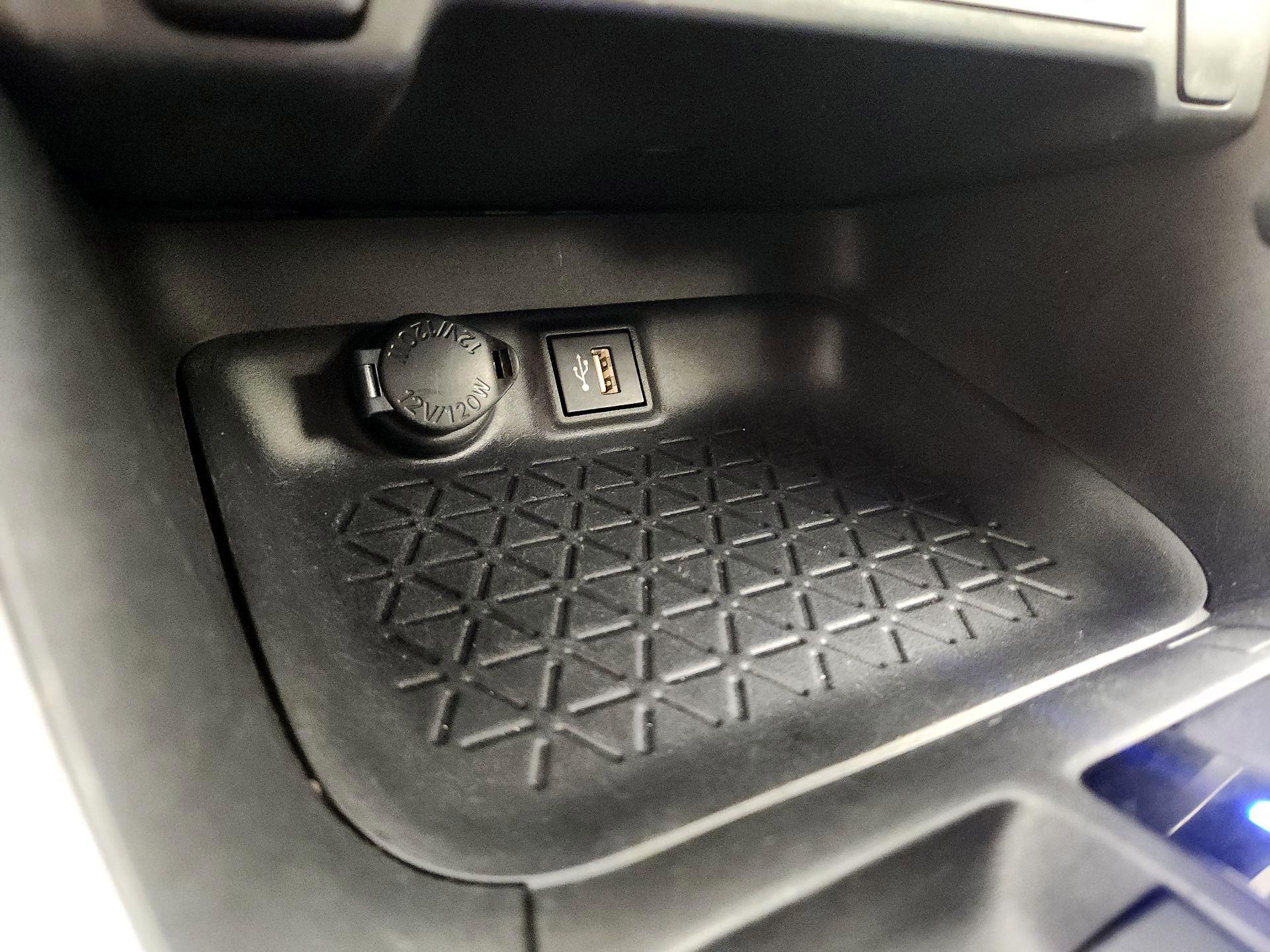 Thumbnail: 2024 Toyota RAV4 - 18