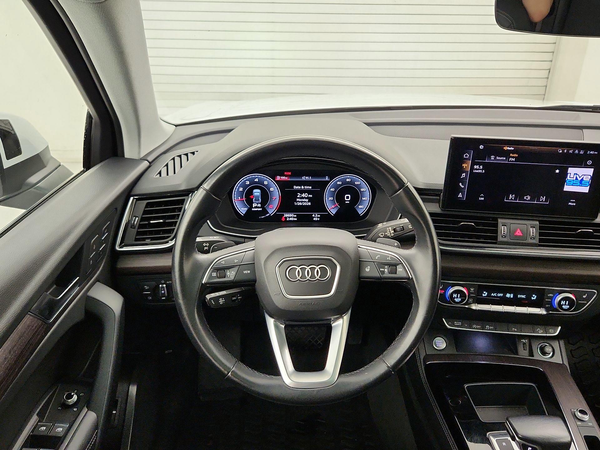 Thumbnail: 2022 Audi Q5 - 10