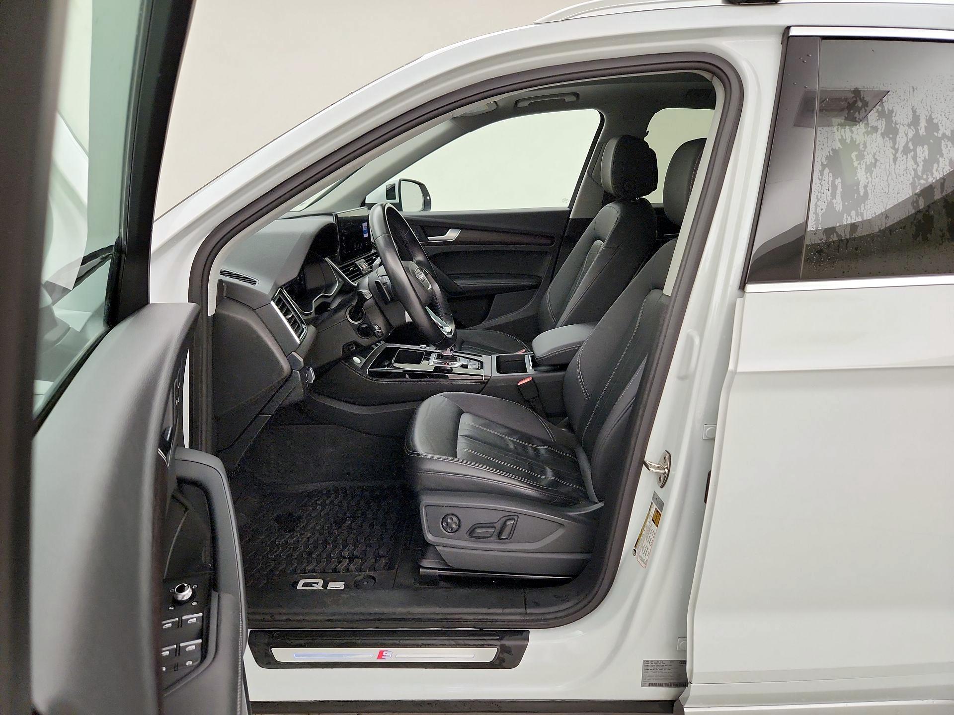 Thumbnail: 2022 Audi Q5 - 11