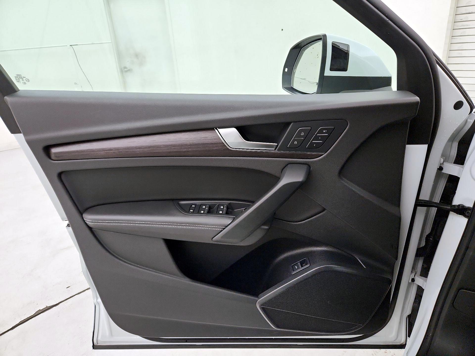 Thumbnail: 2022 Audi Q5 - 12