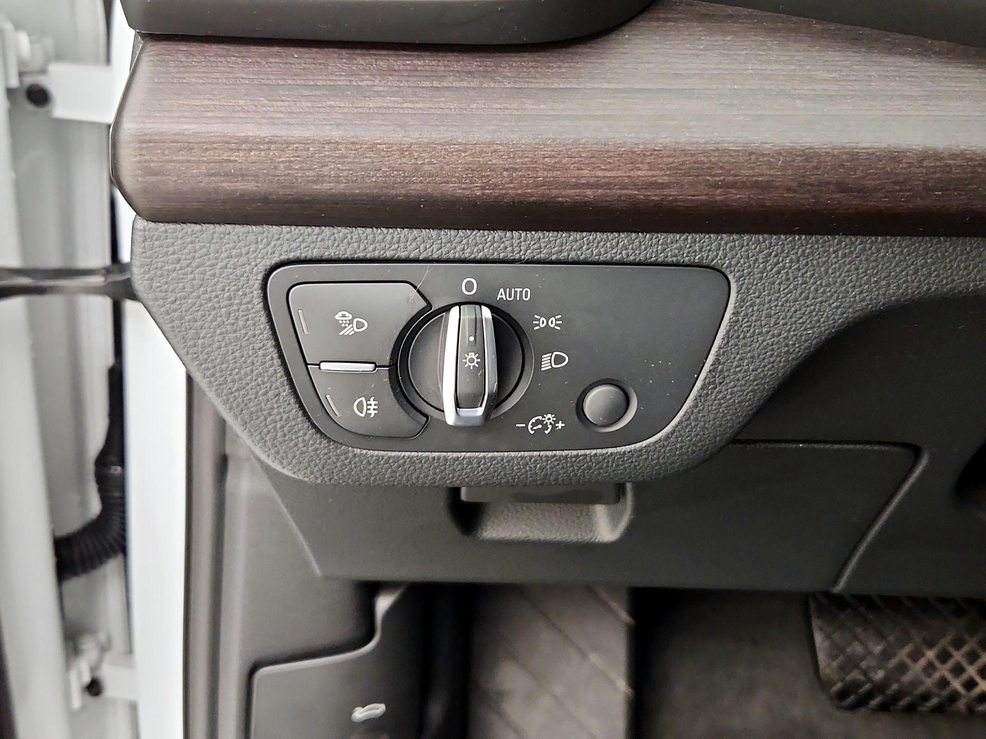 Thumbnail: 2022 Audi Q5 - 13