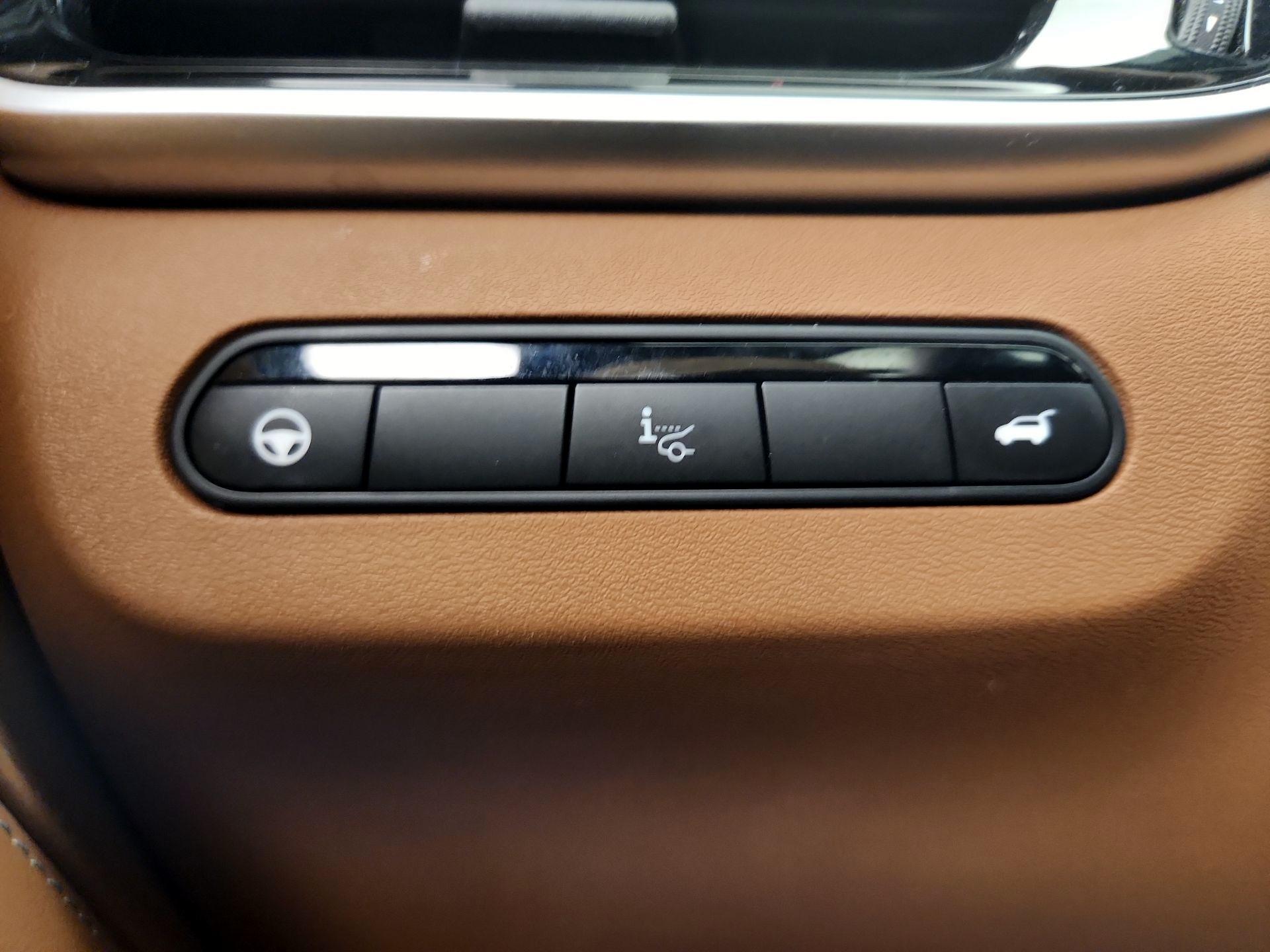 Thumbnail: 2023 INFINITI QX60 - 13