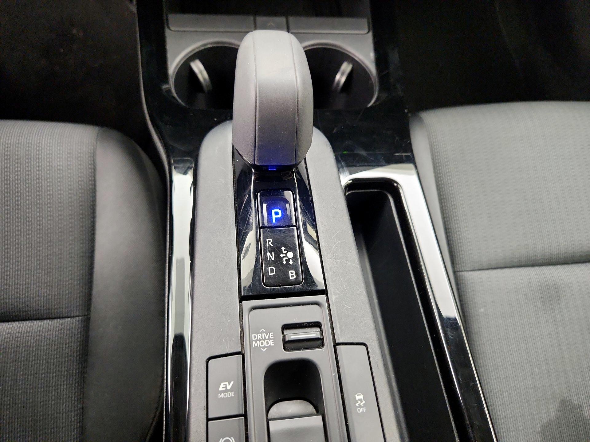 Thumbnail: 2023 Toyota Prius - 17