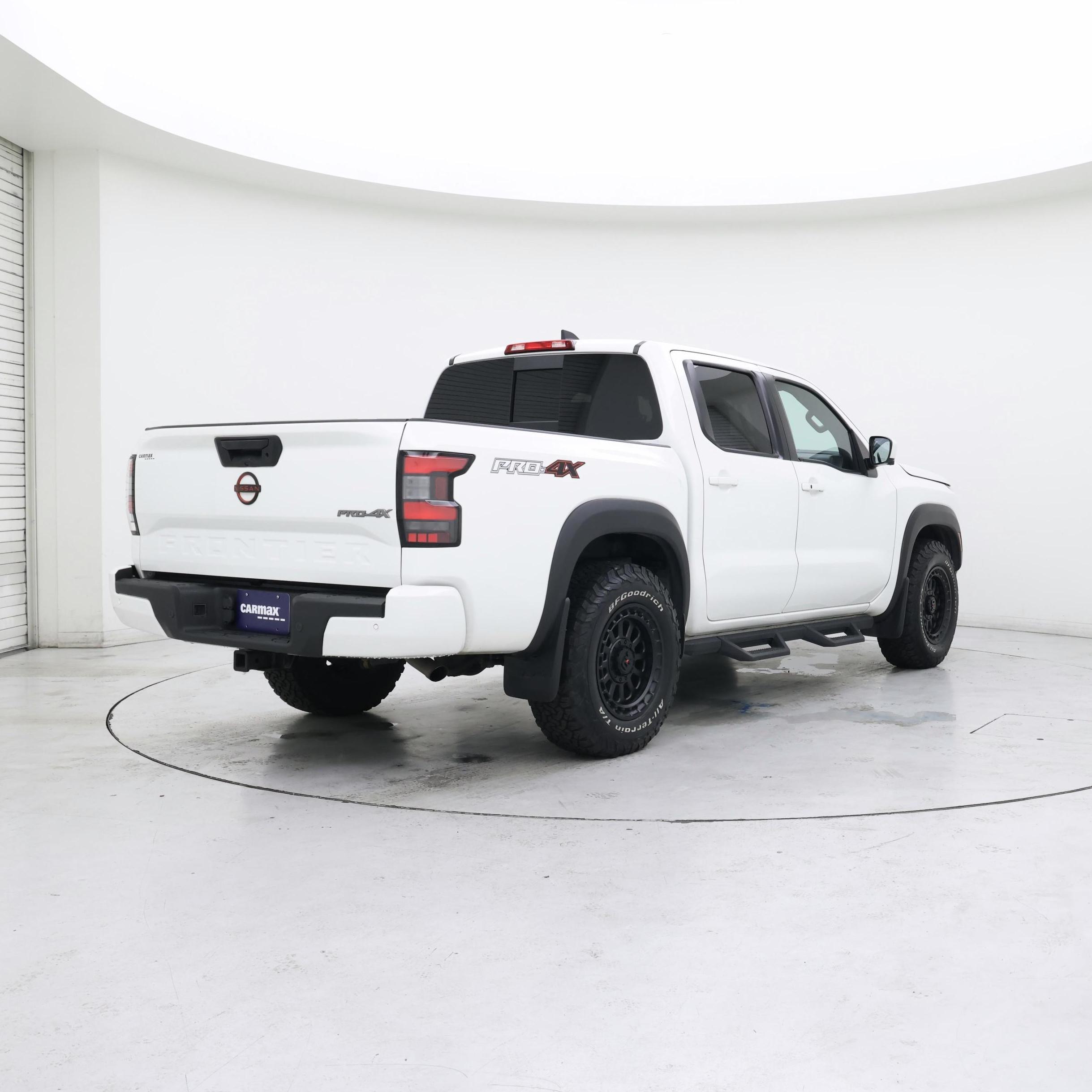 Thumbnail: 2023 Nissan Frontier - 8