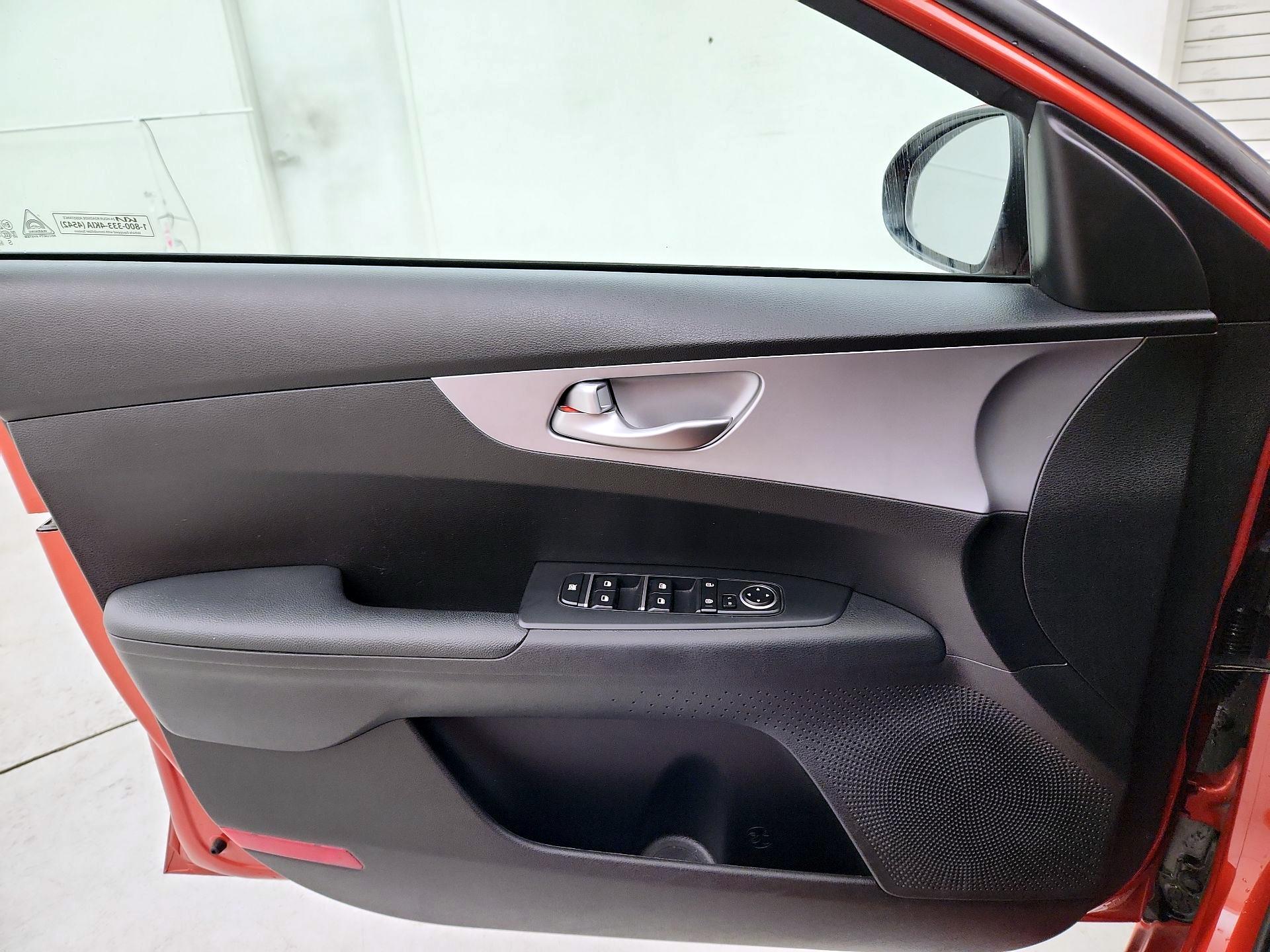 Thumbnail: 2023 Kia Forte - 12