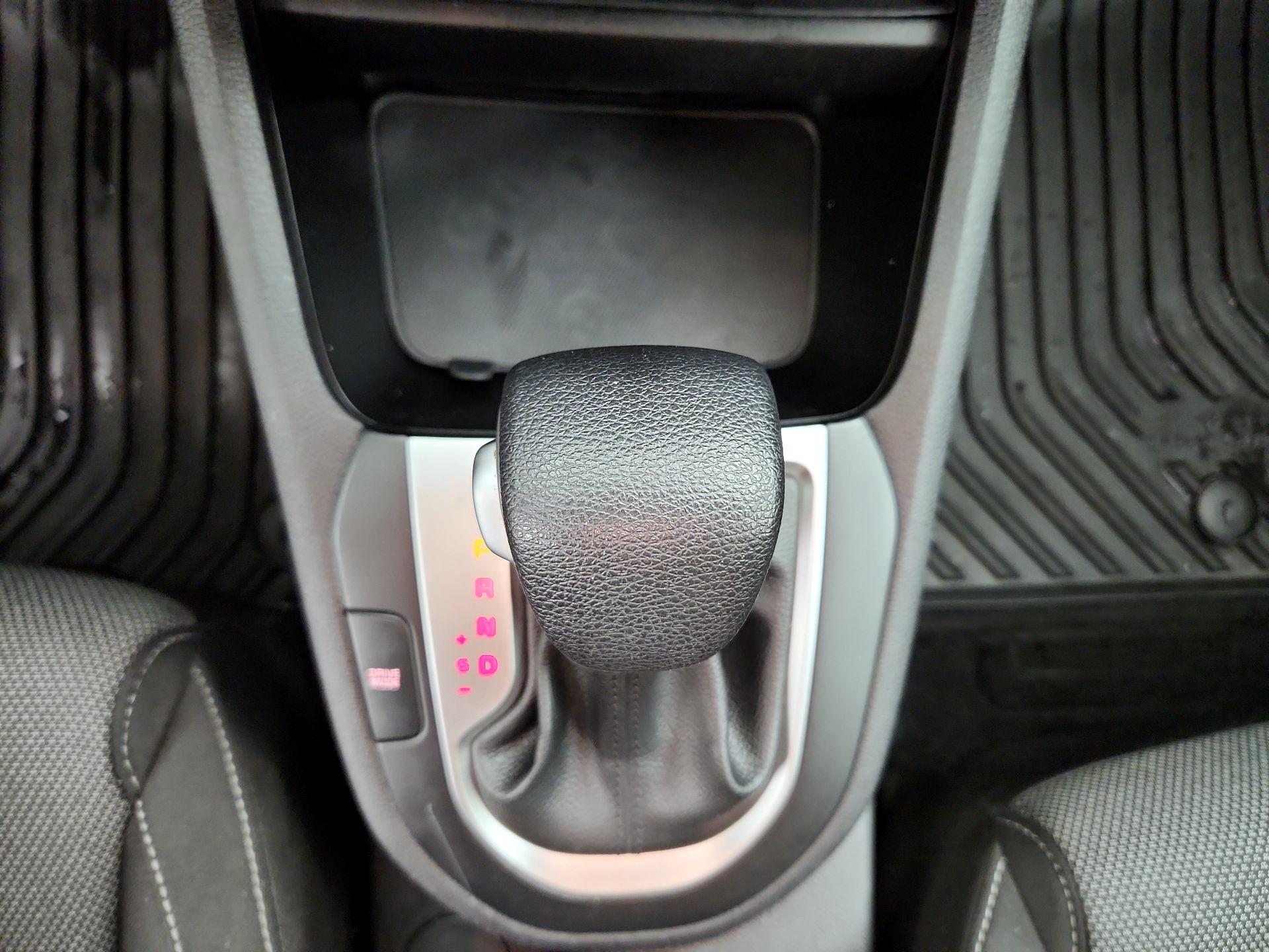 Thumbnail: 2023 Kia Forte - 17