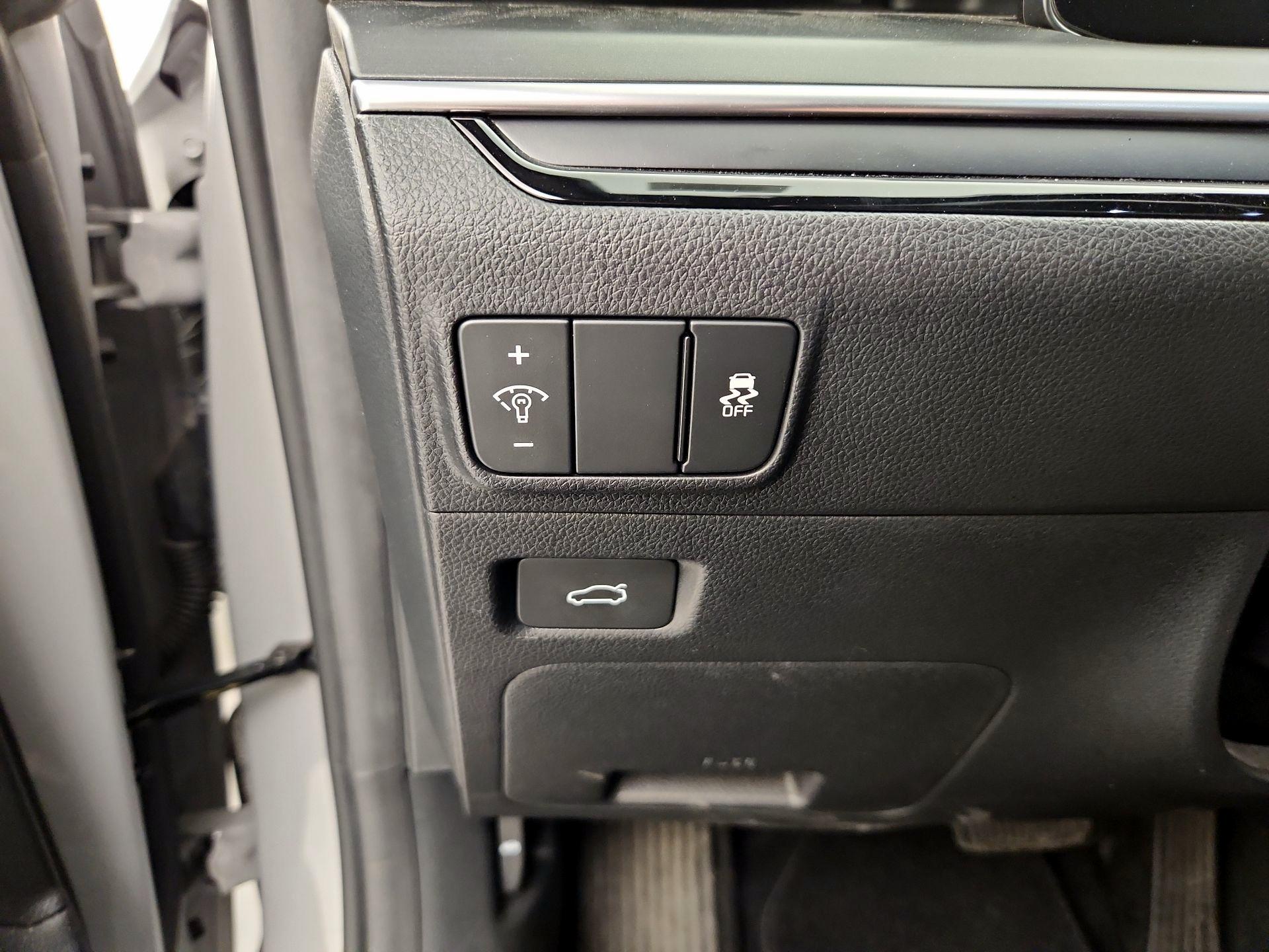 Thumbnail: 2025 Kia K5 - 11