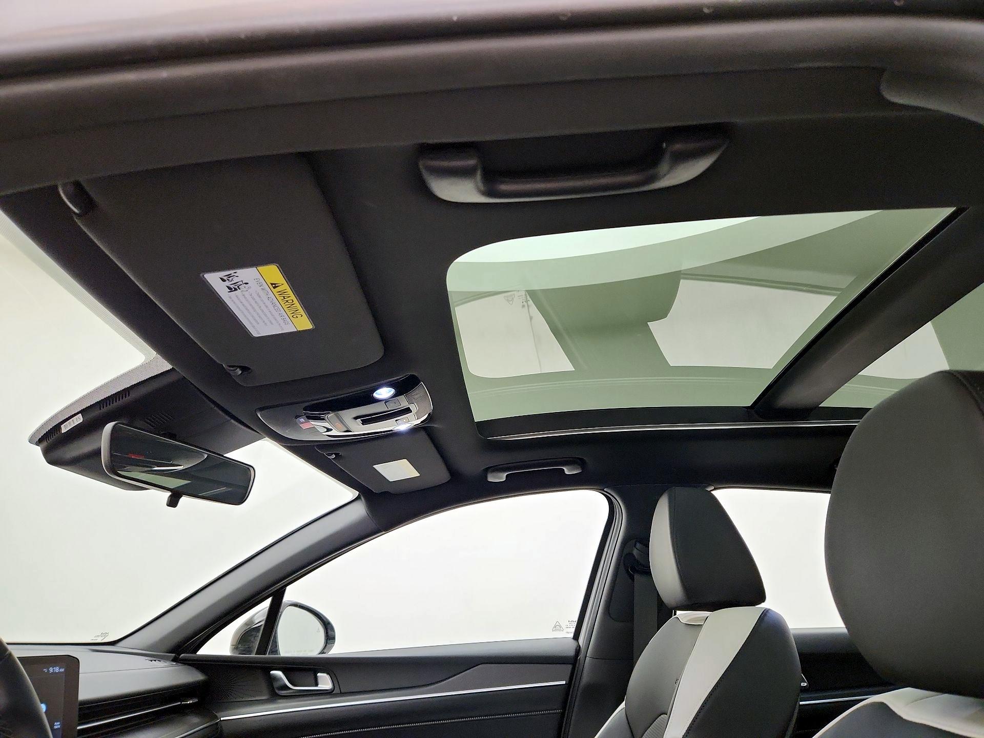 Thumbnail: 2025 Kia K5 - 18