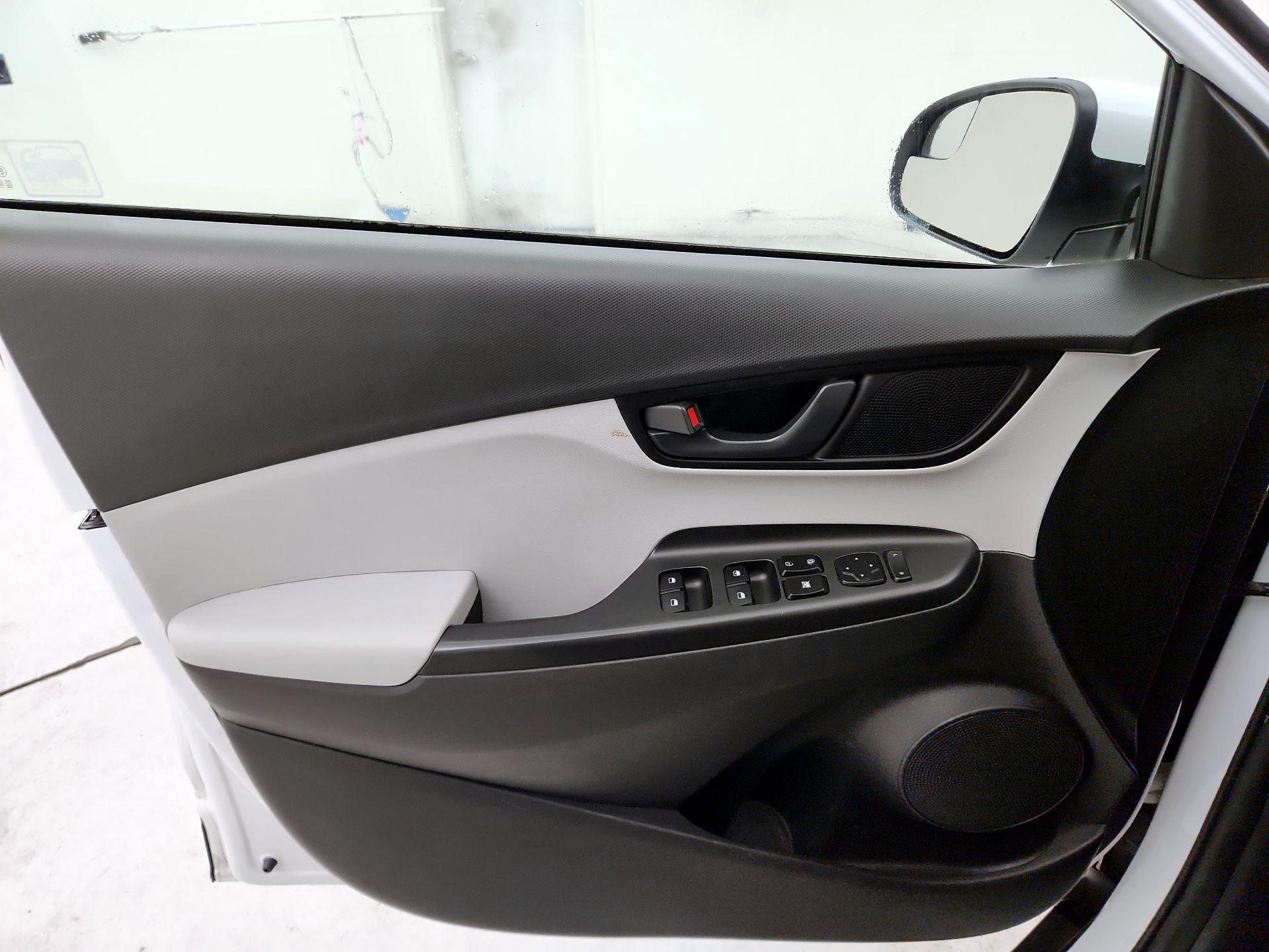 Thumbnail: 2022 Hyundai Kona - 12