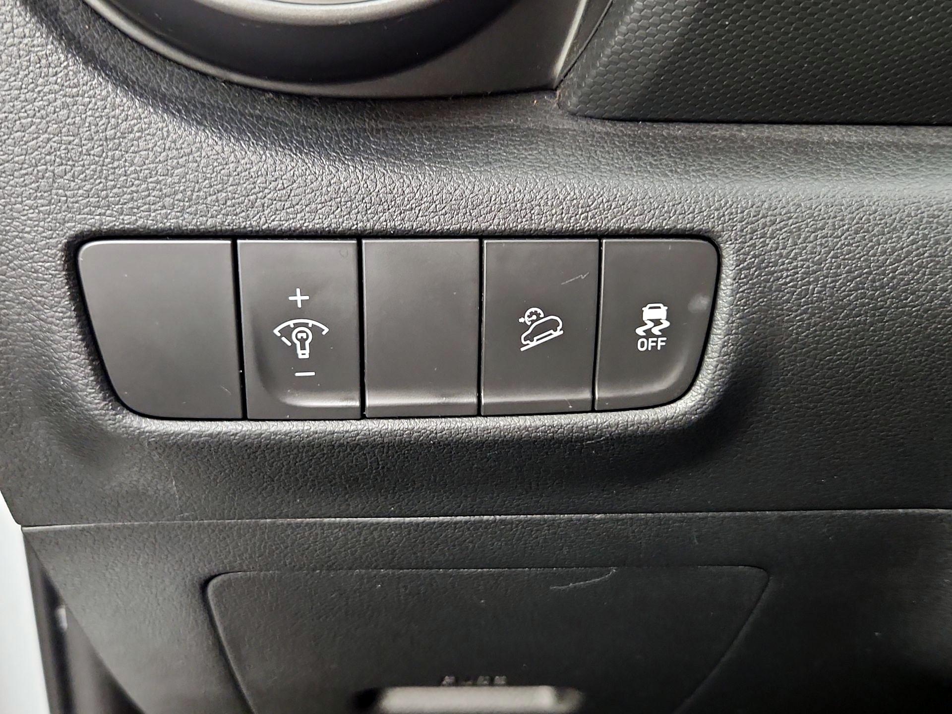 Thumbnail: 2022 Hyundai Kona - 13