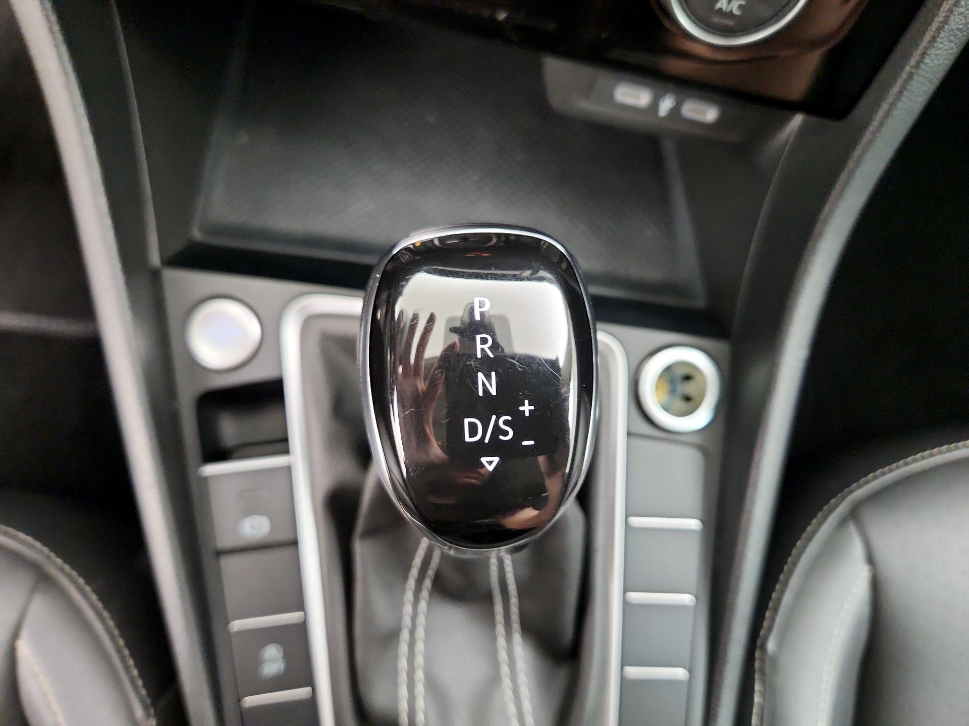 Thumbnail: 2024 Volkswagen Jetta - 17