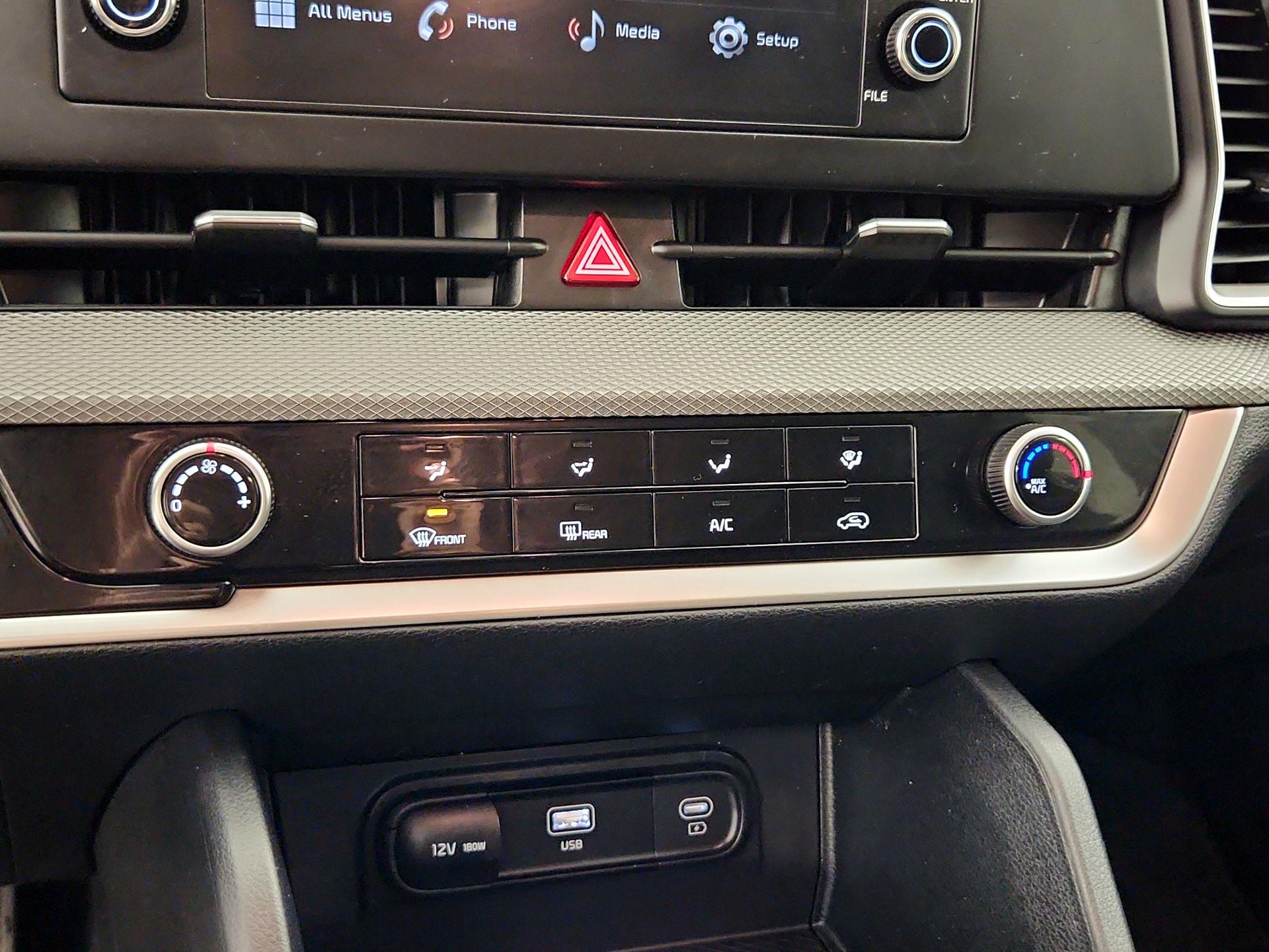 Thumbnail: 2023 Kia Sportage - 16