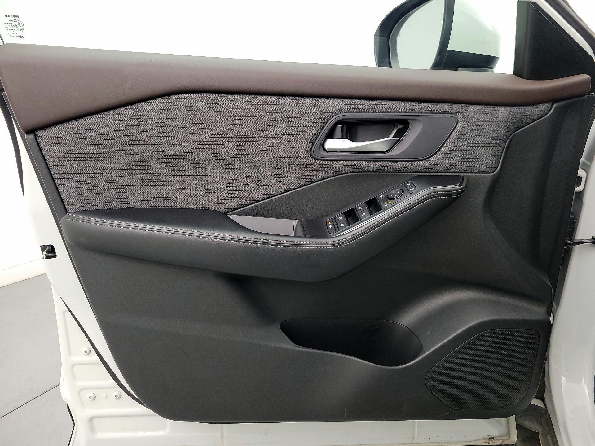 Thumbnail: 2023 Nissan Rogue - 12