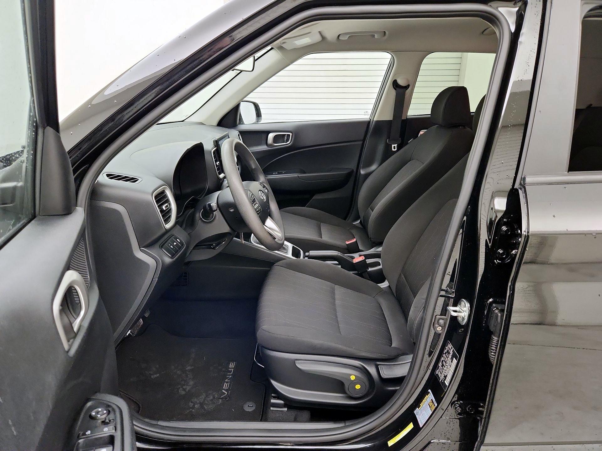 Thumbnail: 2021 Hyundai Venue - 11