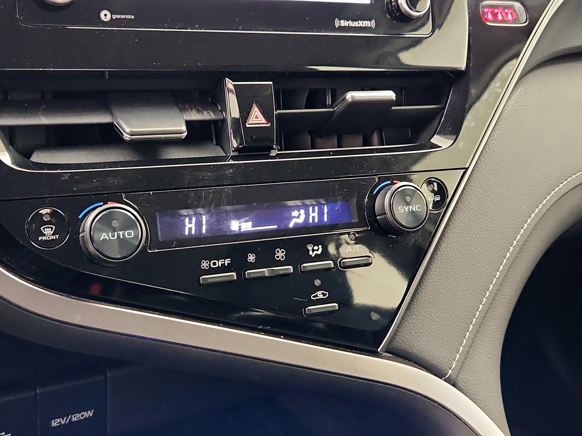 Thumbnail: 2022 Toyota Camry - 16