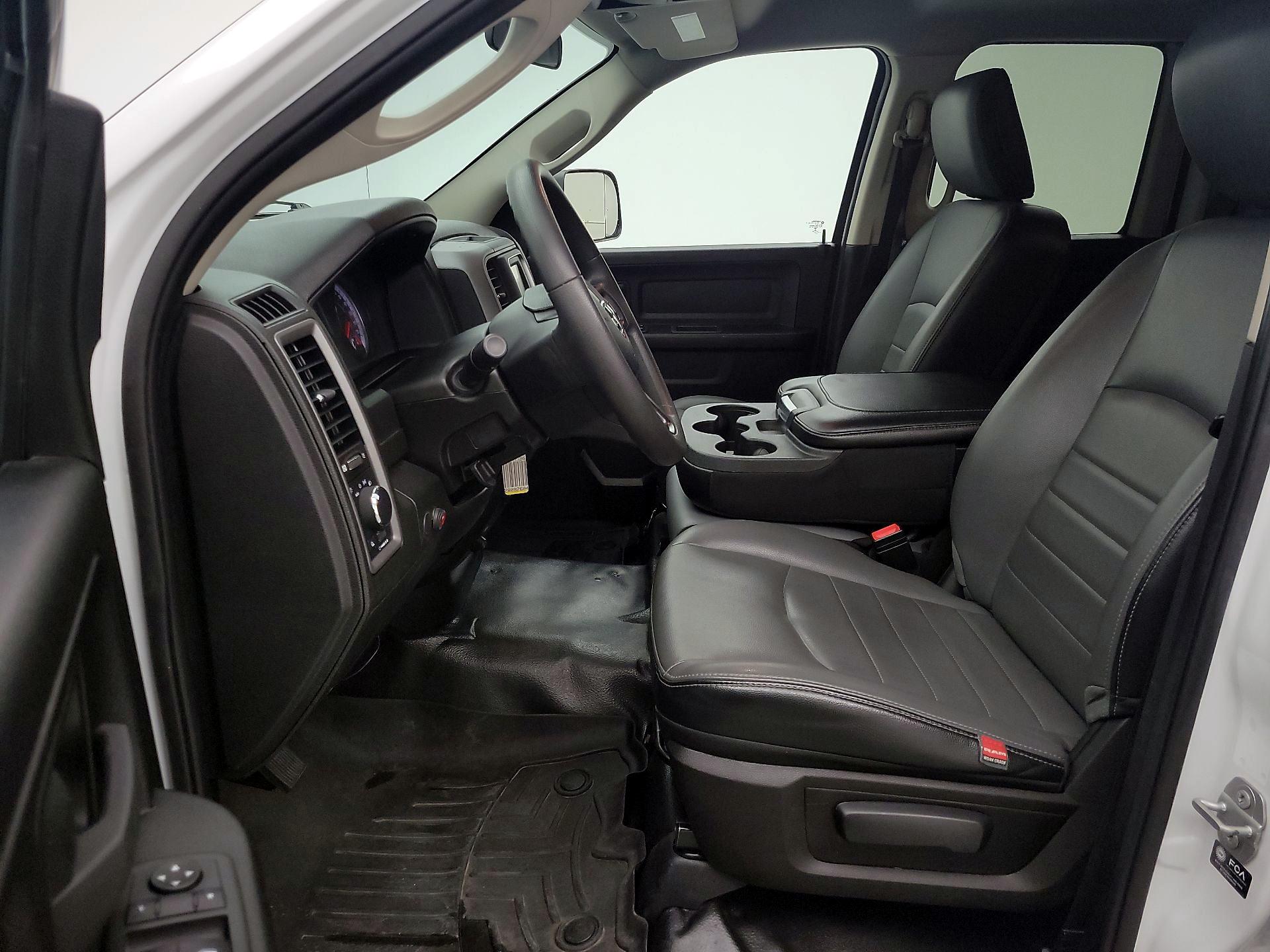 Thumbnail: 2022 RAM 1500 Classic - 11