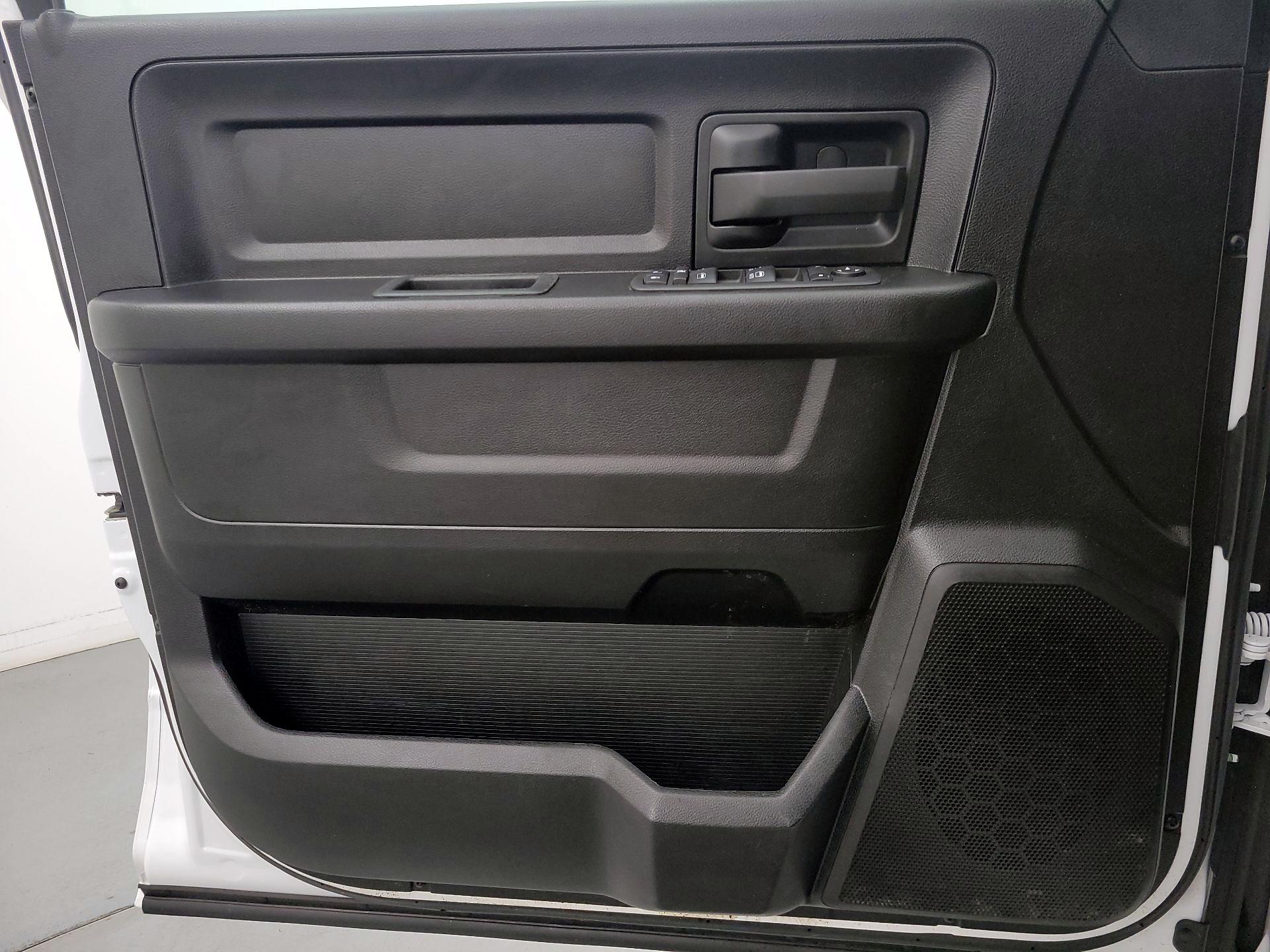 Thumbnail: 2022 RAM 1500 Classic - 12