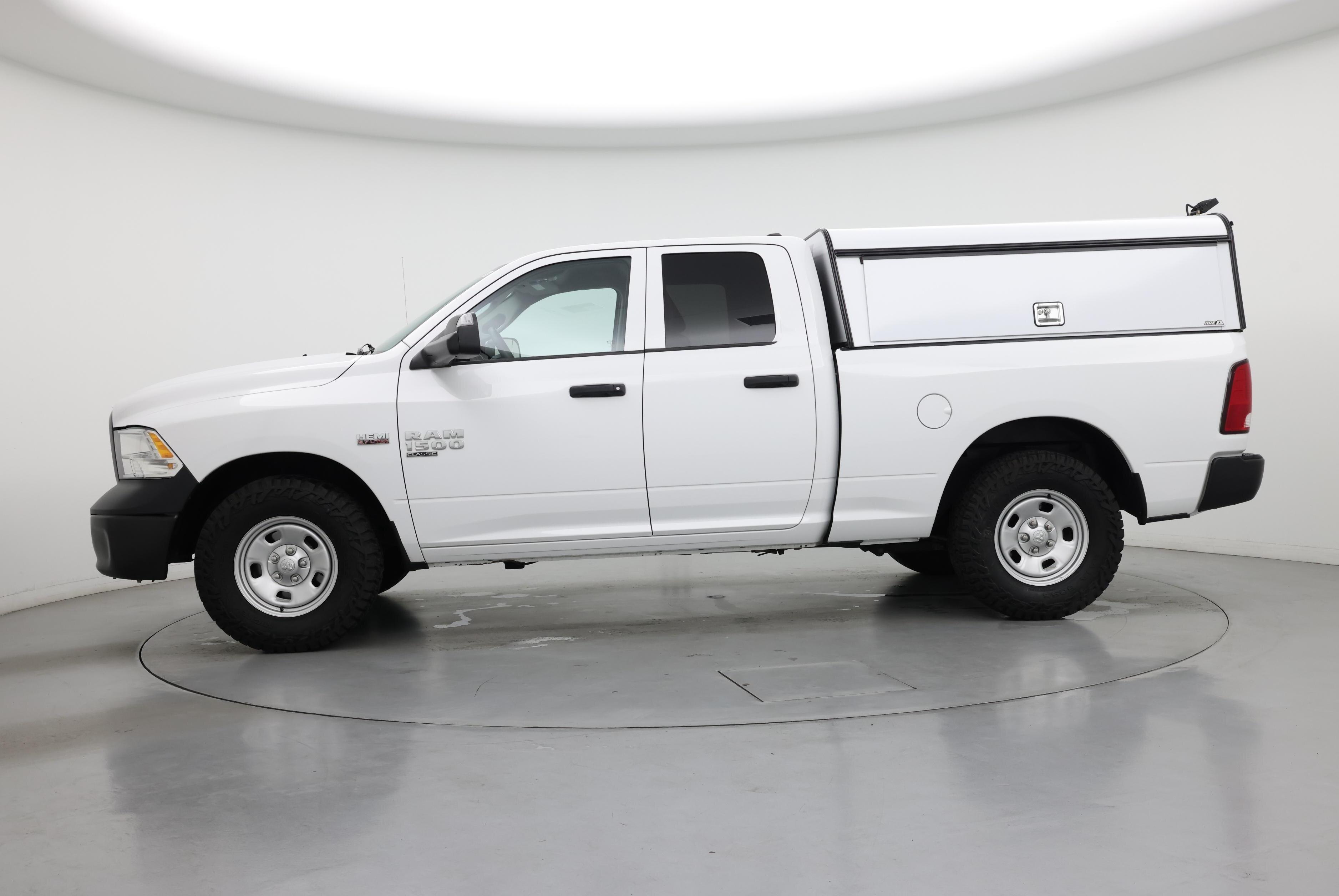 Thumbnail: 2022 RAM 1500 Classic - 3