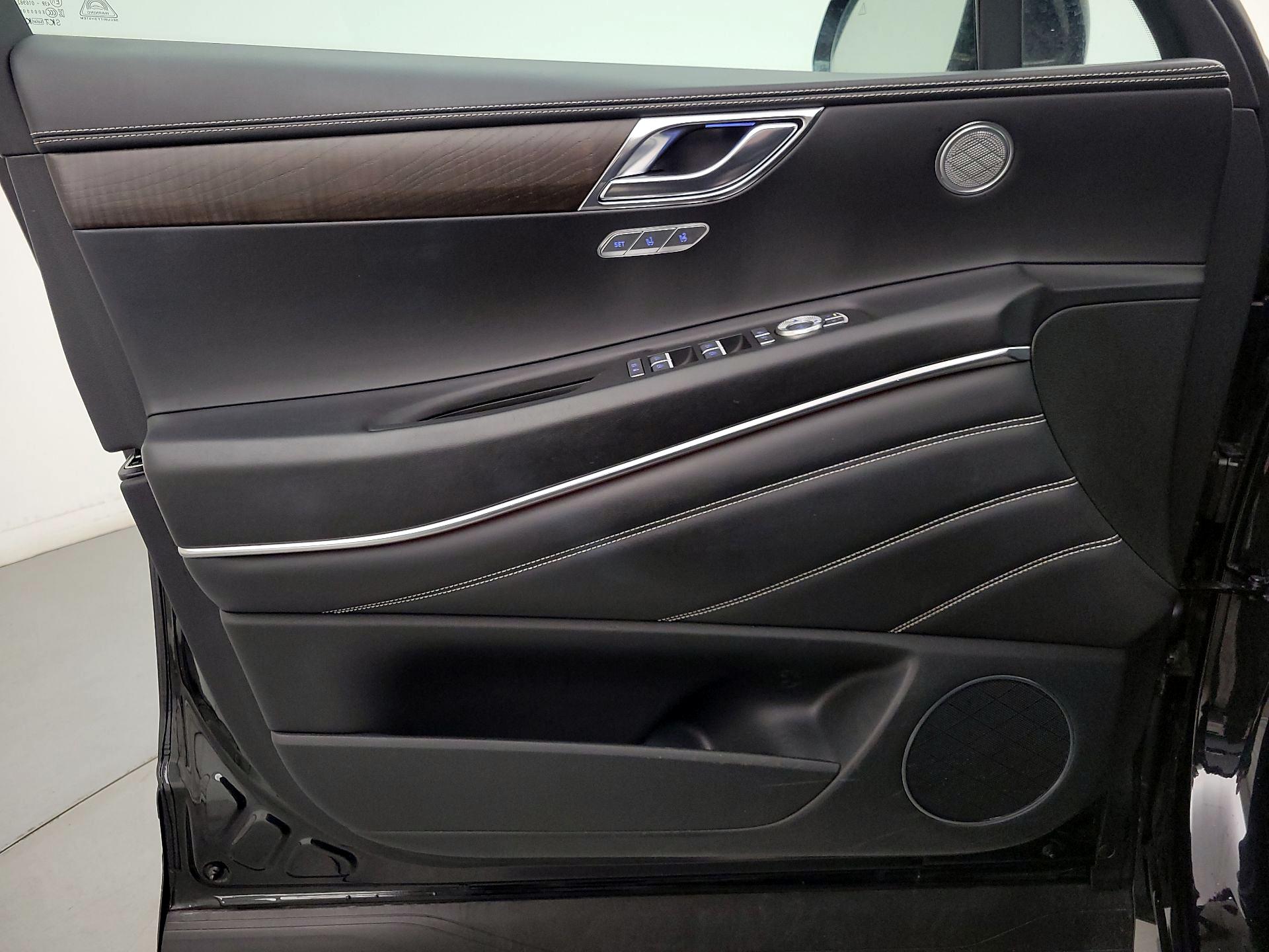 Thumbnail: 2024 Genesis GV80 - 12