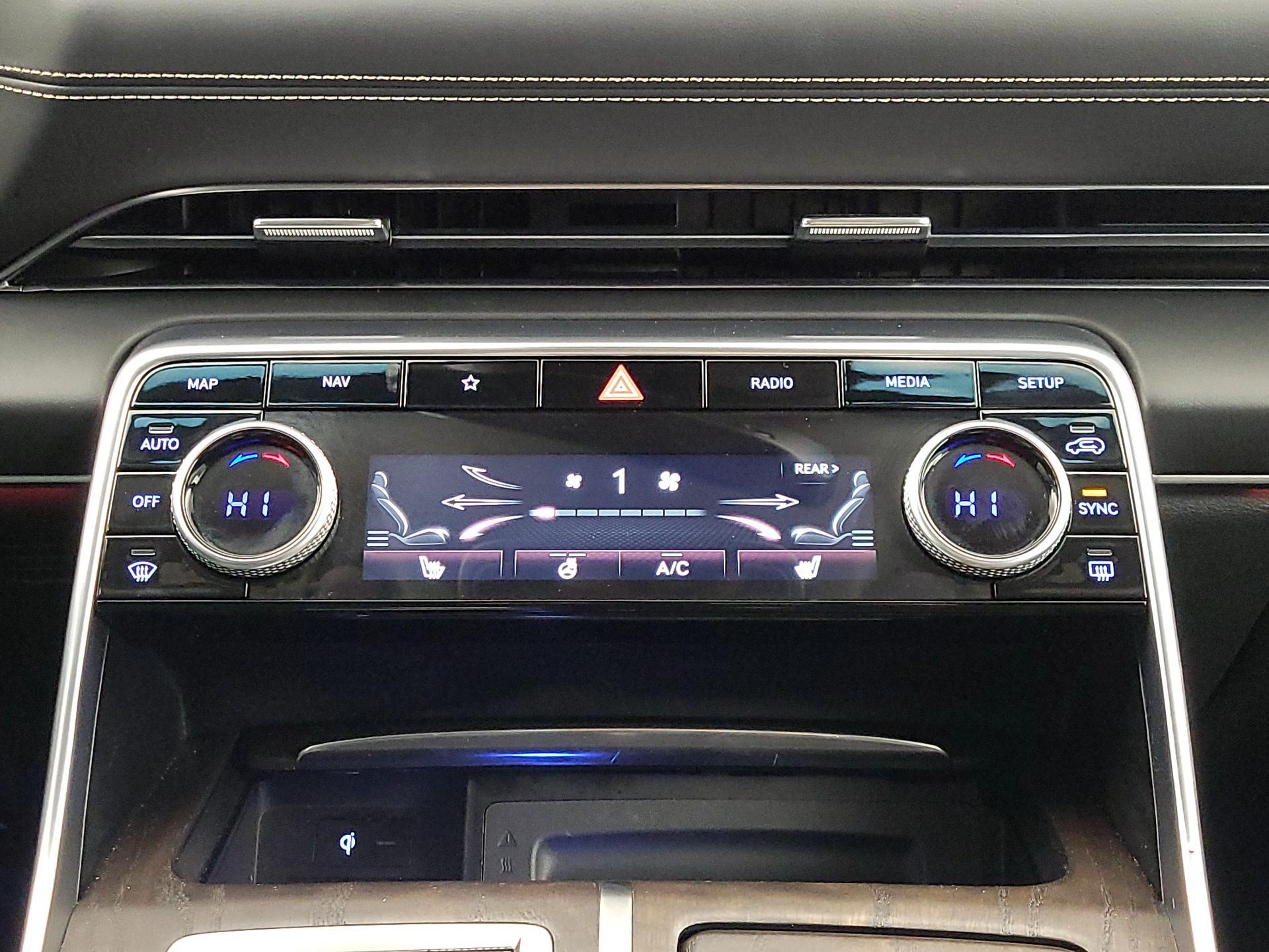 Thumbnail: 2024 Genesis GV80 - 17