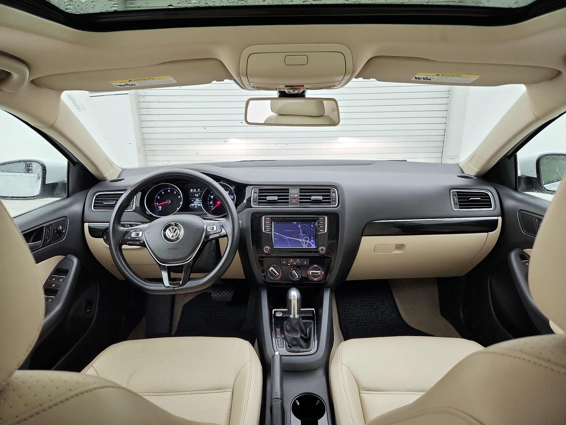 Thumbnail: 2016 Volkswagen Jetta - 9