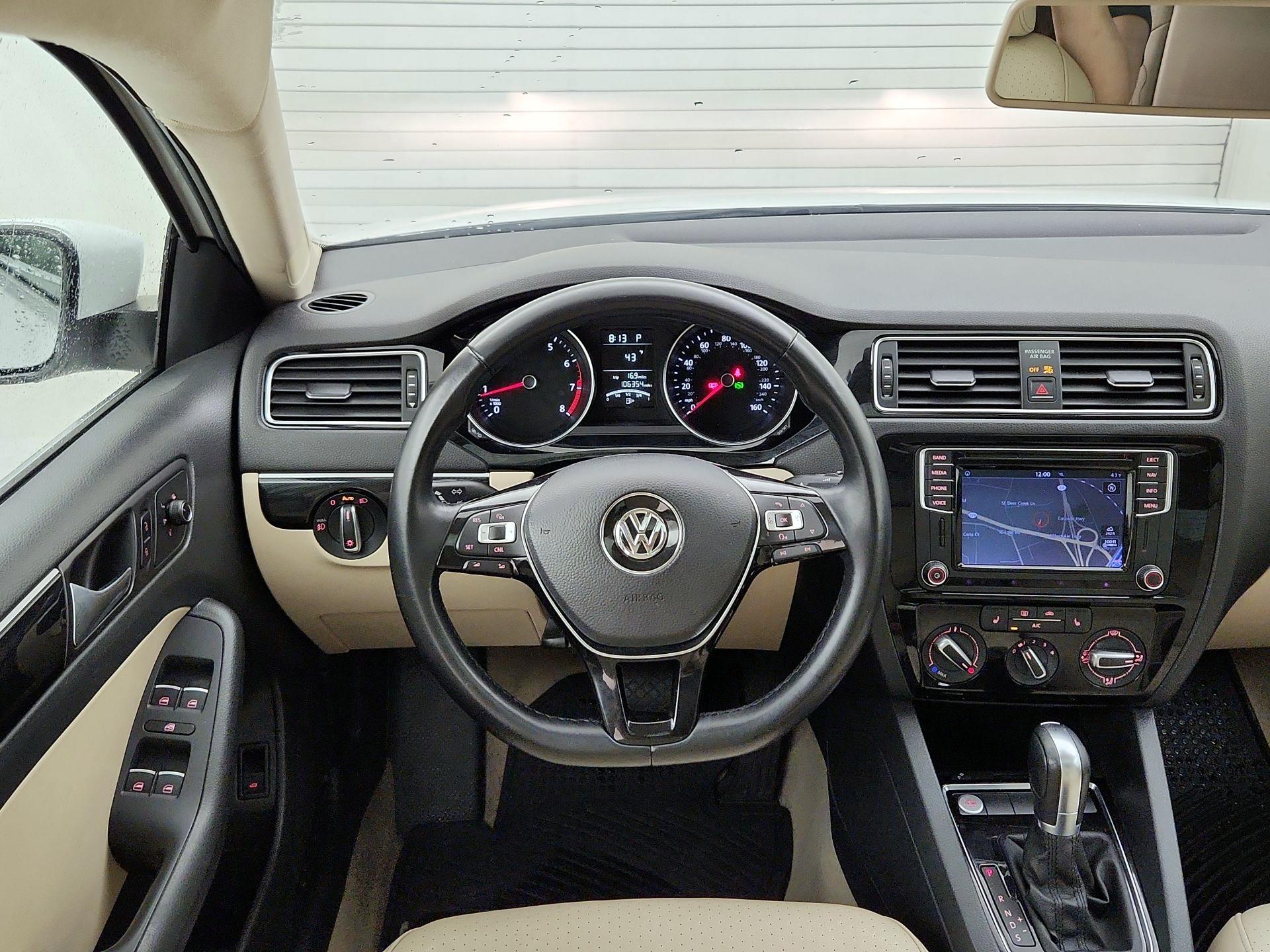 Thumbnail: 2016 Volkswagen Jetta - 10