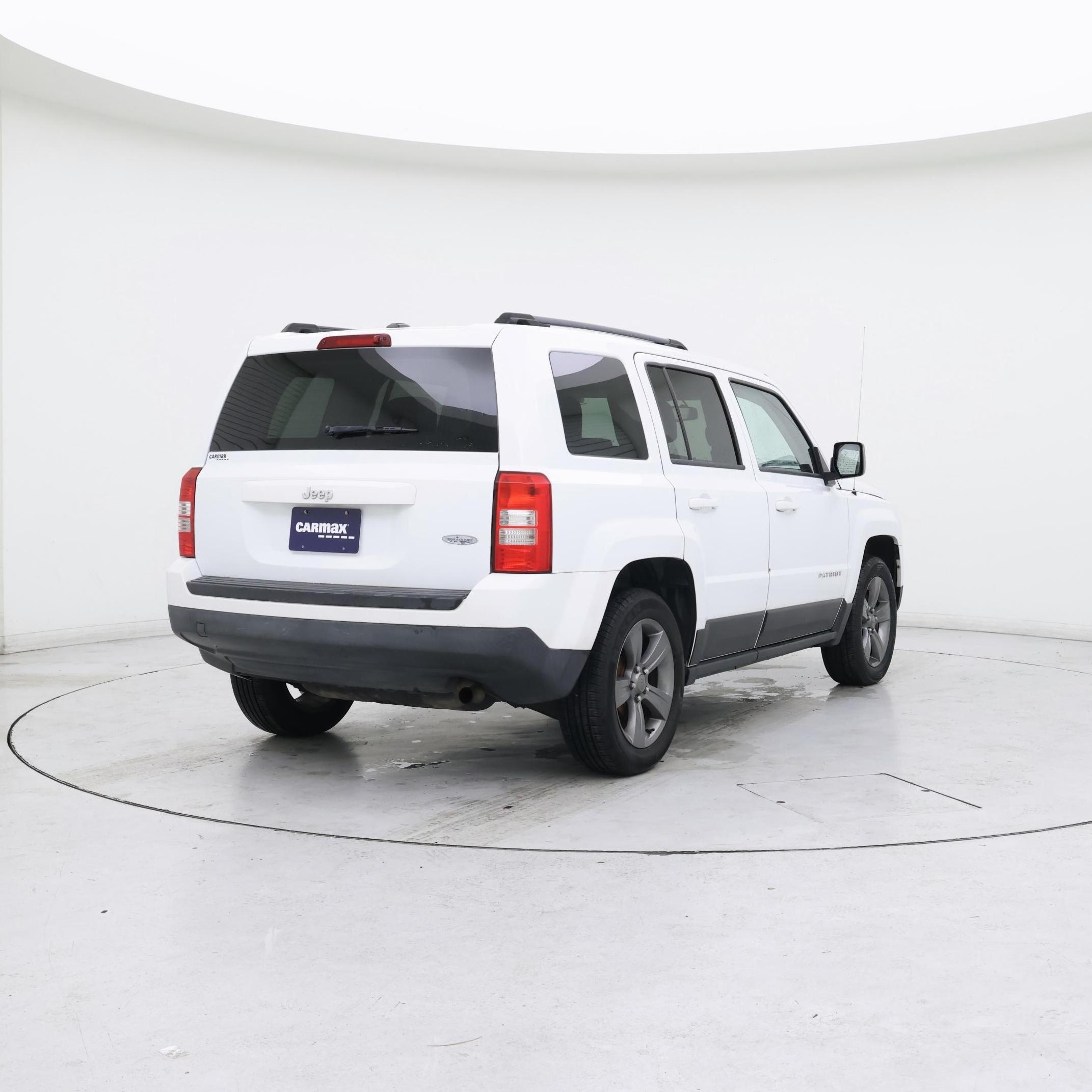 Thumbnail: 2015 Jeep Patriot - 8