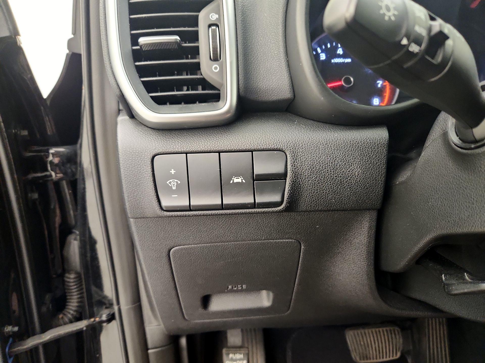 Thumbnail: 2020 Kia Sportage - 13