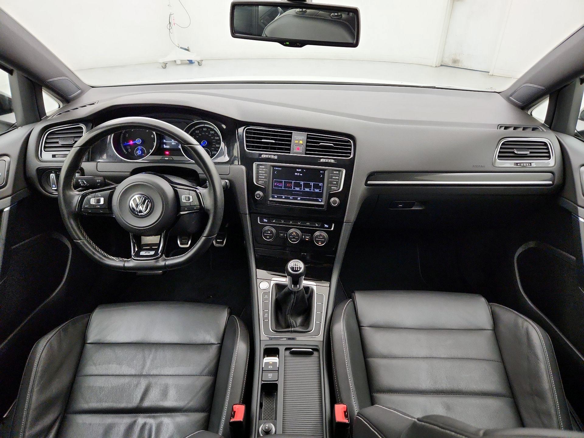 Thumbnail: 2016 Volkswagen Golf - 9