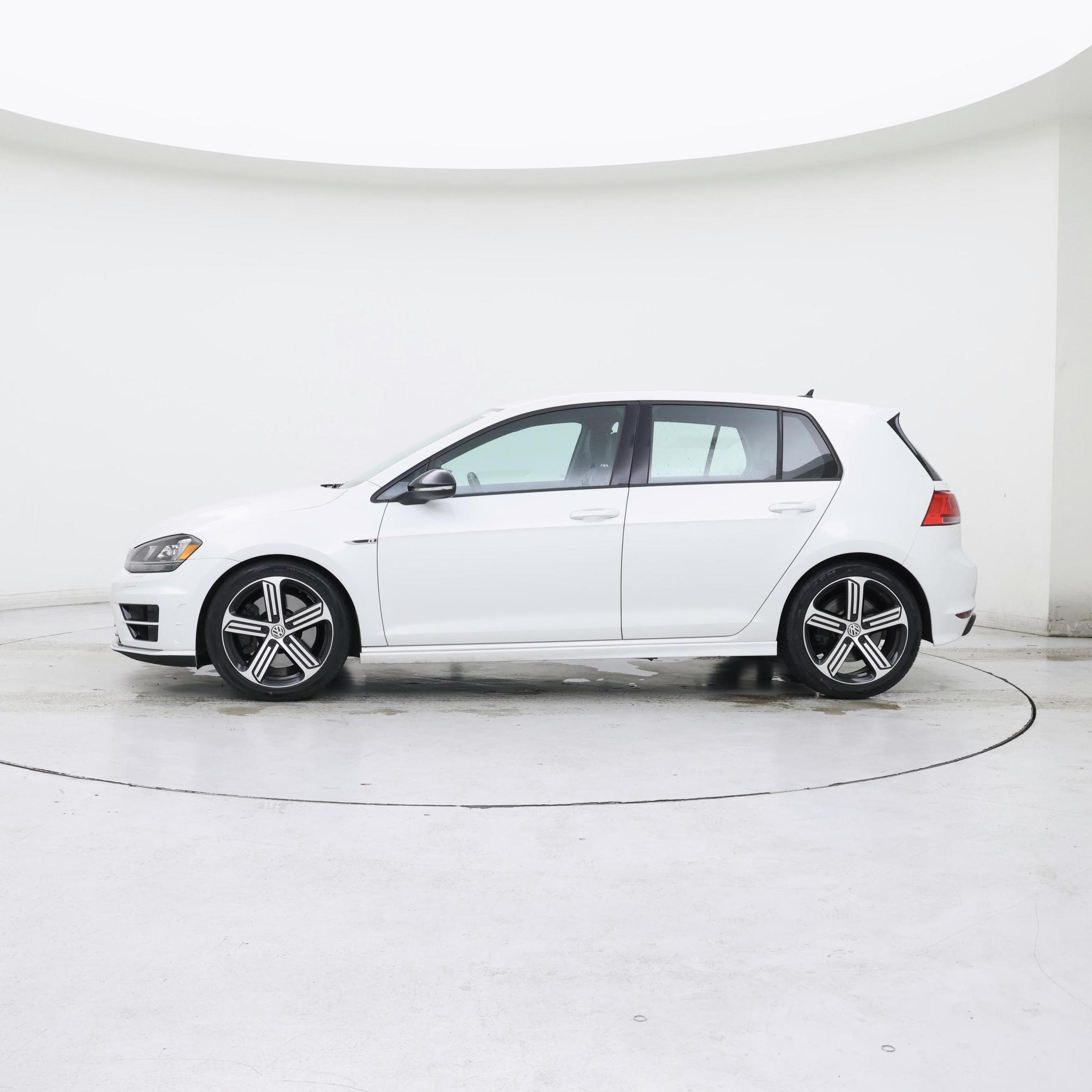Thumbnail: 2016 Volkswagen Golf - 3