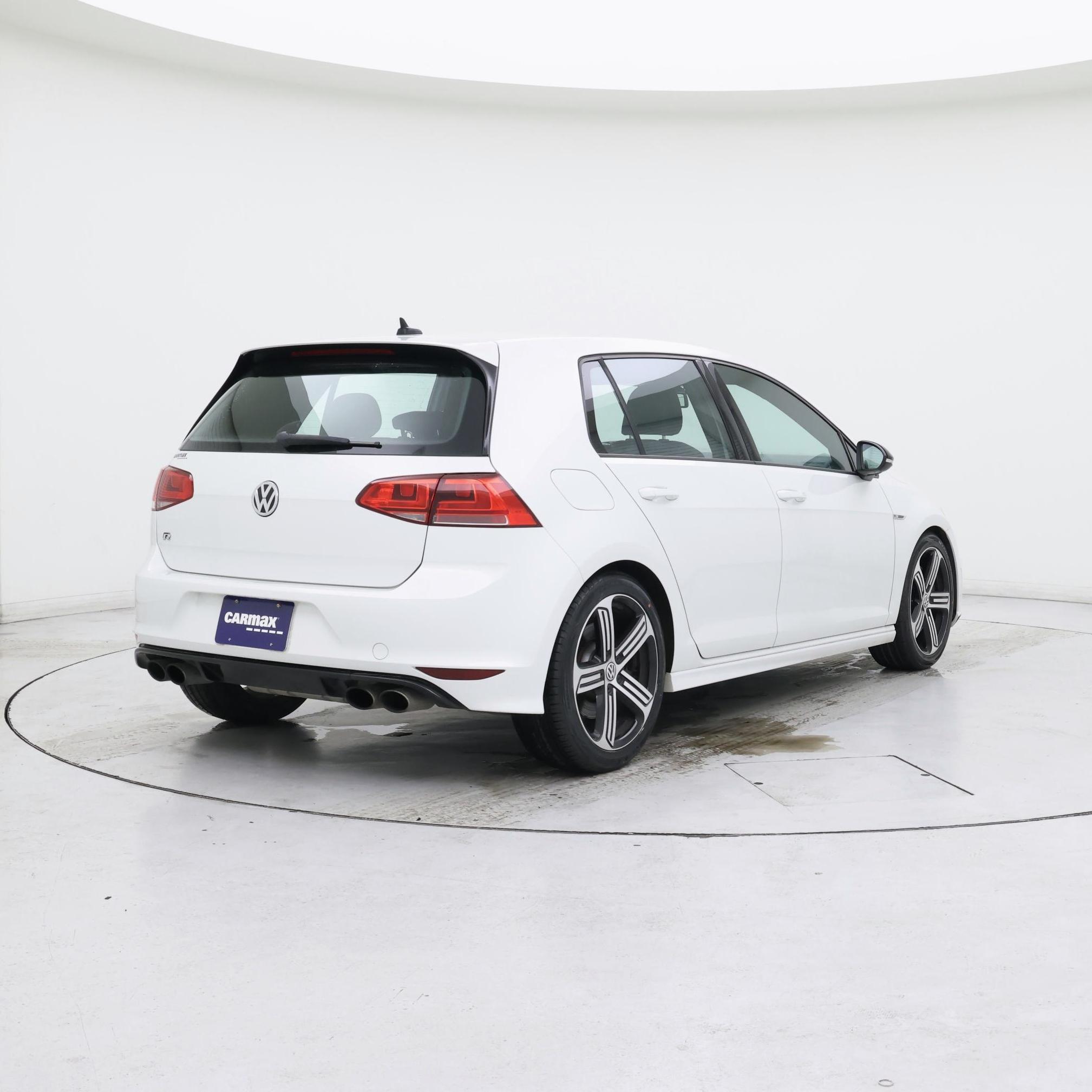 Thumbnail: 2016 Volkswagen Golf - 8