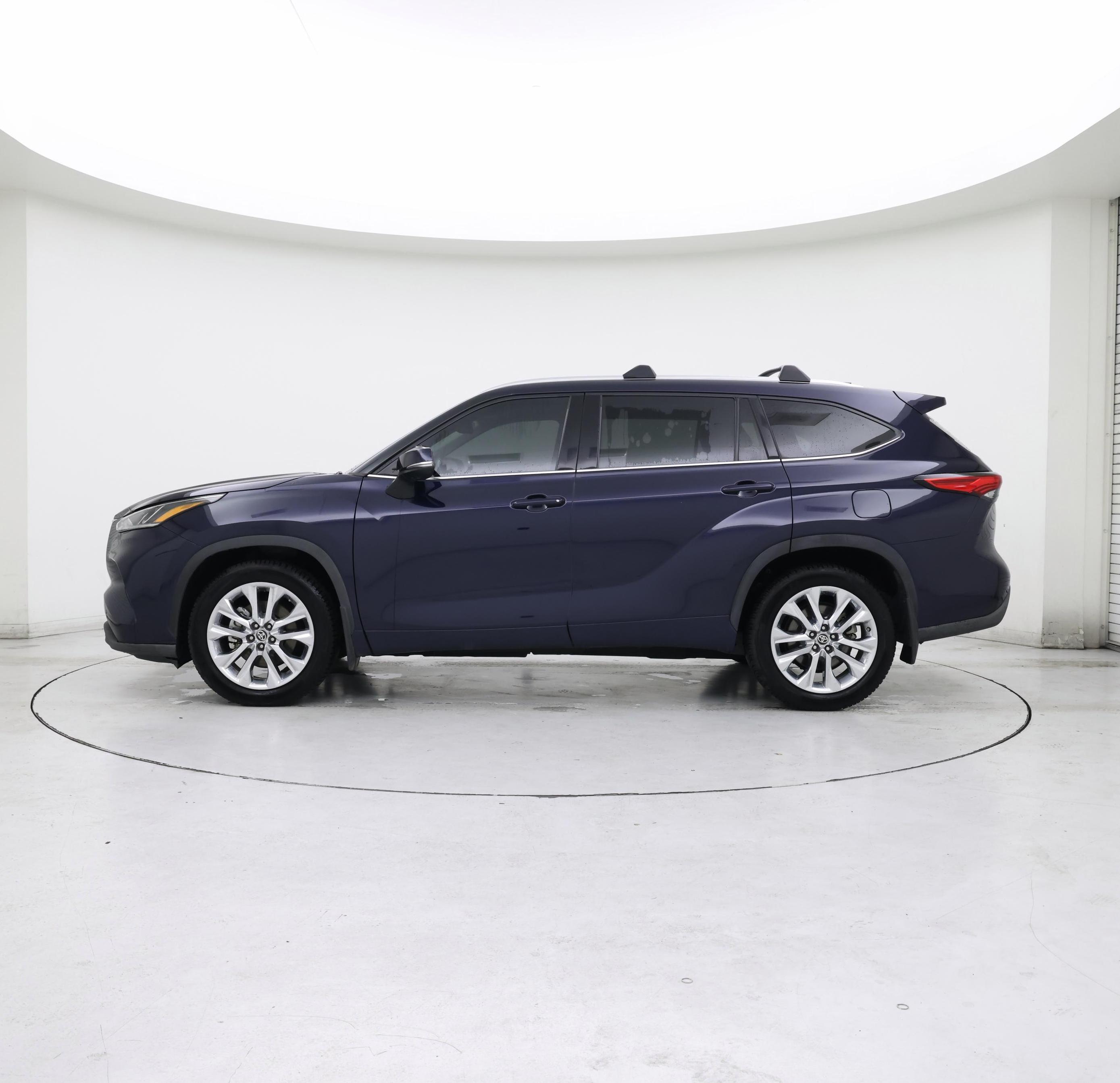 Thumbnail: 2020 Toyota Highlander - 3