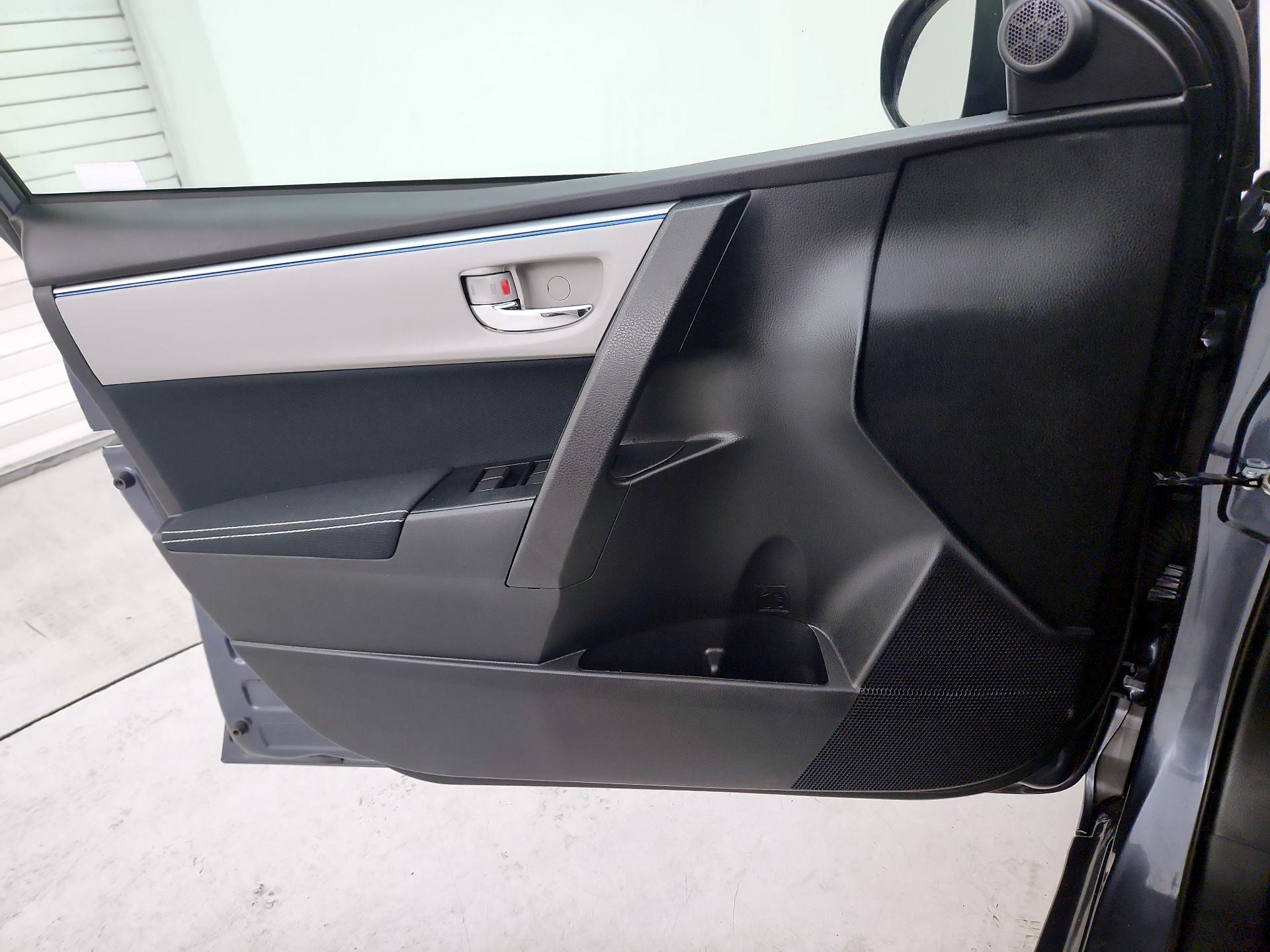 Thumbnail: 2016 Toyota Corolla - 12