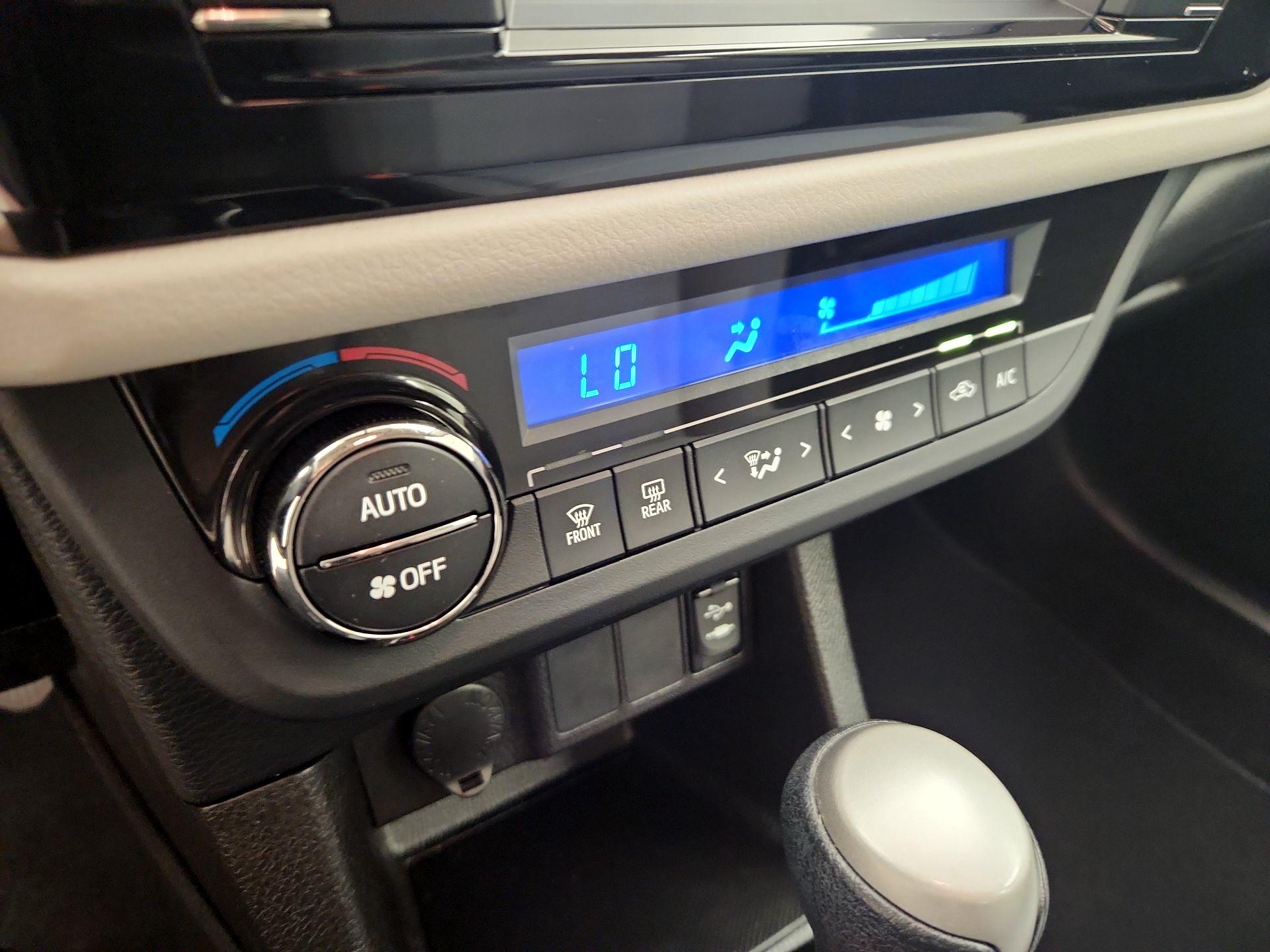 Thumbnail: 2016 Toyota Corolla - 16