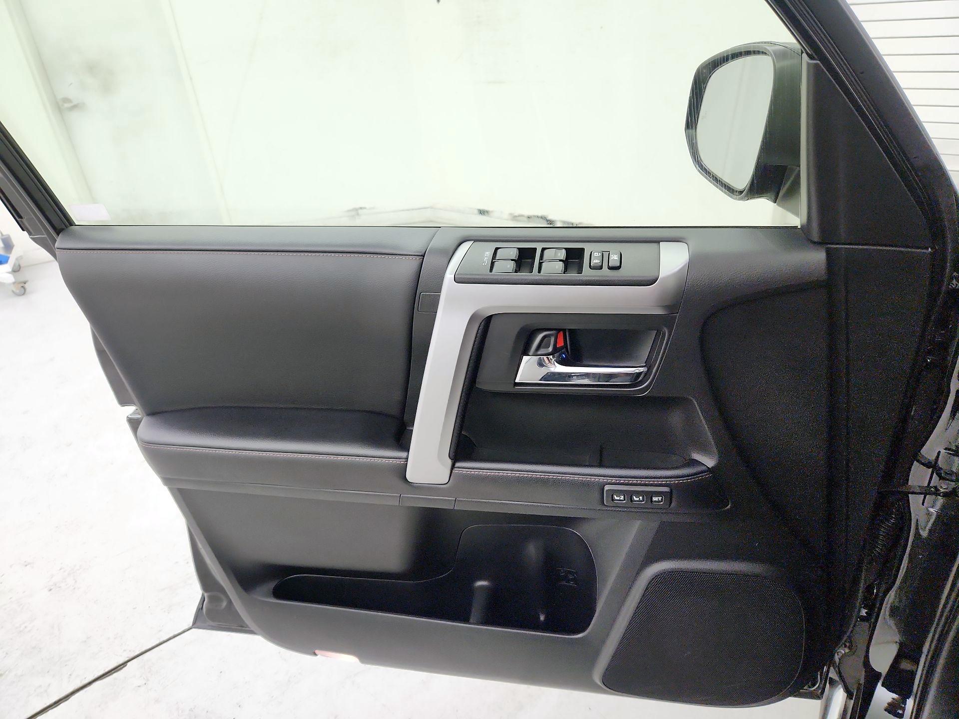 Thumbnail: 2022 Toyota 4Runner - 12