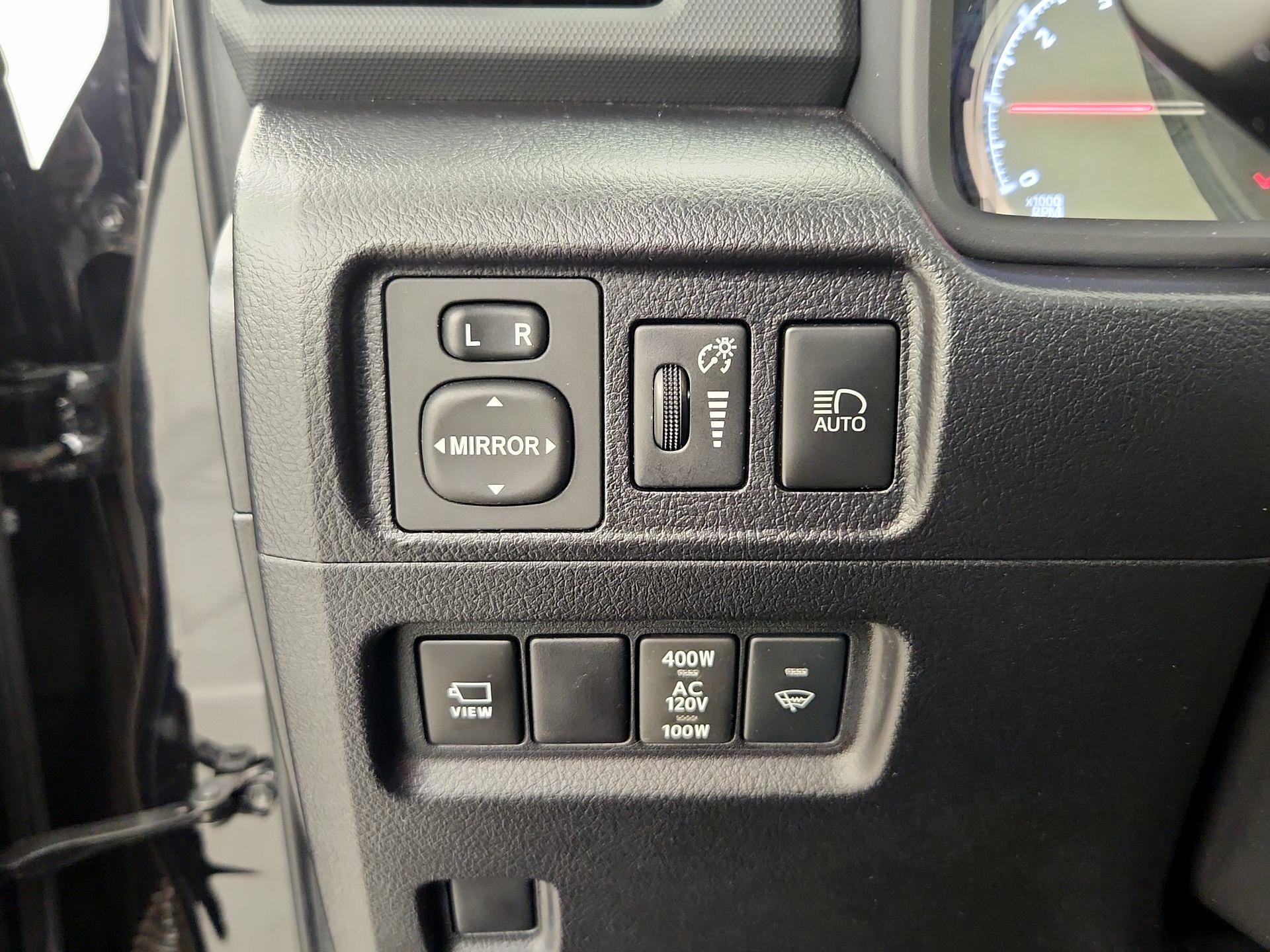 Thumbnail: 2022 Toyota 4Runner - 13