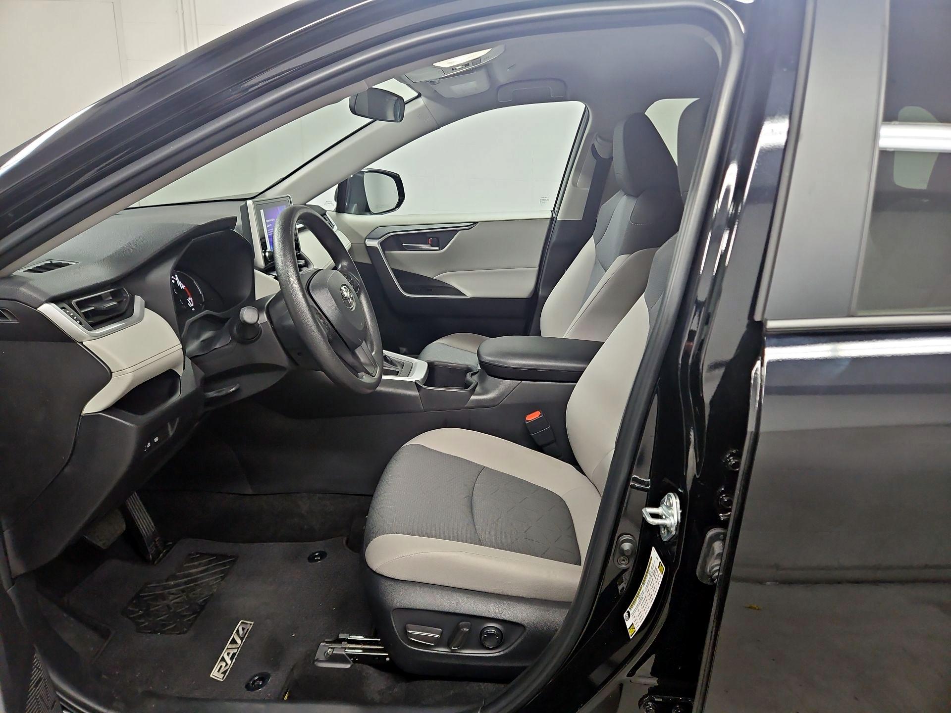 Thumbnail: 2024 Toyota RAV4 - 11