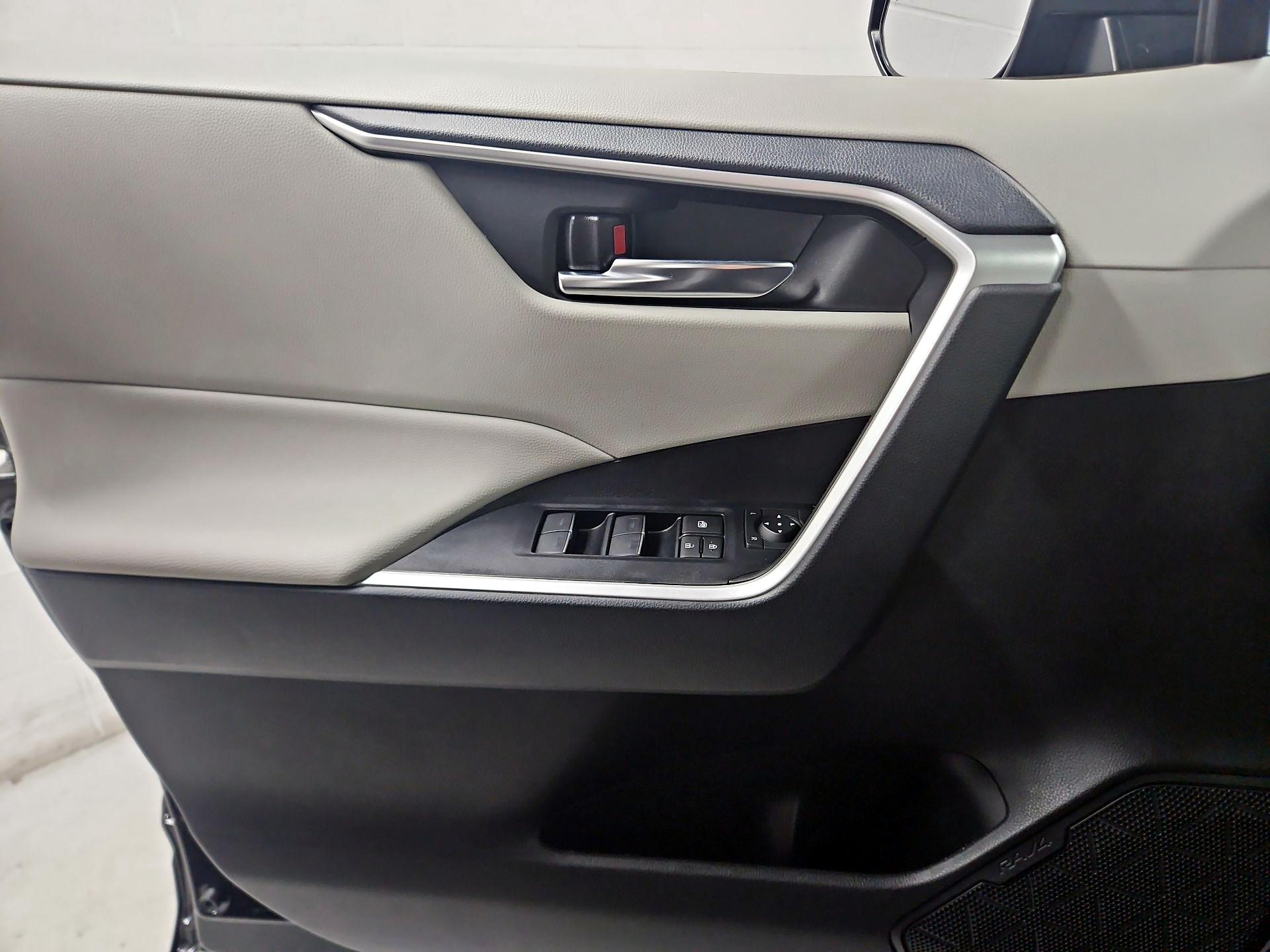 Thumbnail: 2024 Toyota RAV4 - 12