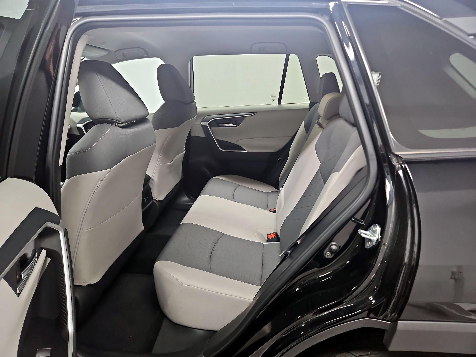 Thumbnail: 2024 Toyota RAV4 - 19